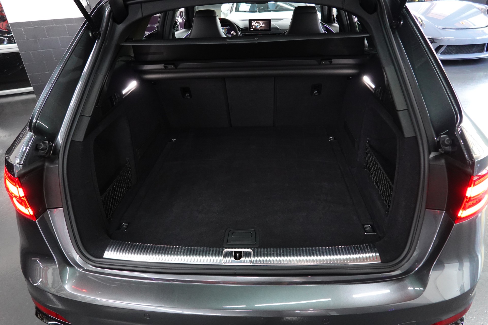 AUDI RS4 AVANT 2.9 QUATTRO TFSI TIPTRONIC CH-FZ FULL ON TOP-image-34