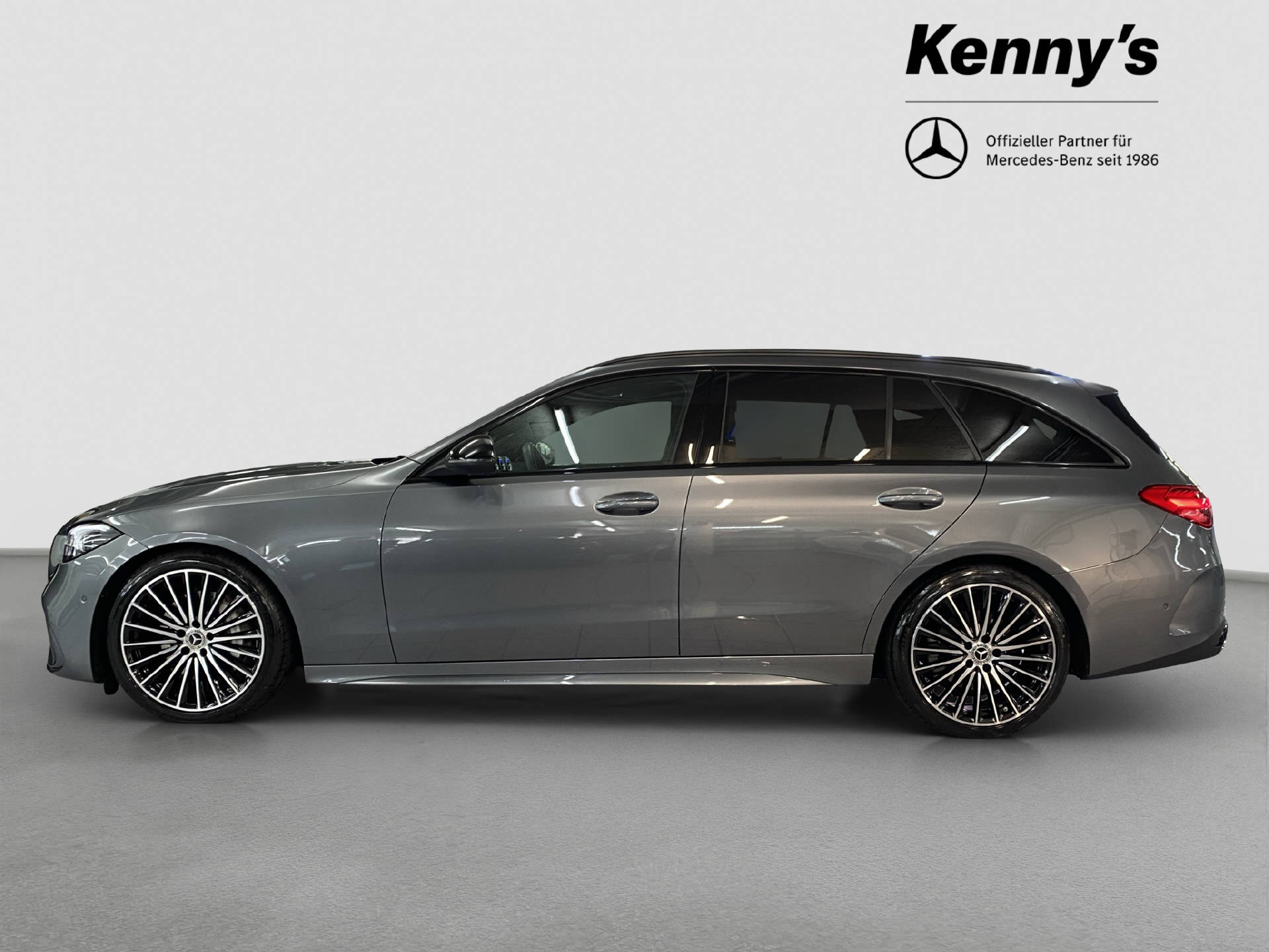 MERCEDES-BENZ C 300 AMG Line 4MATIC Kombi-showroom-element-2