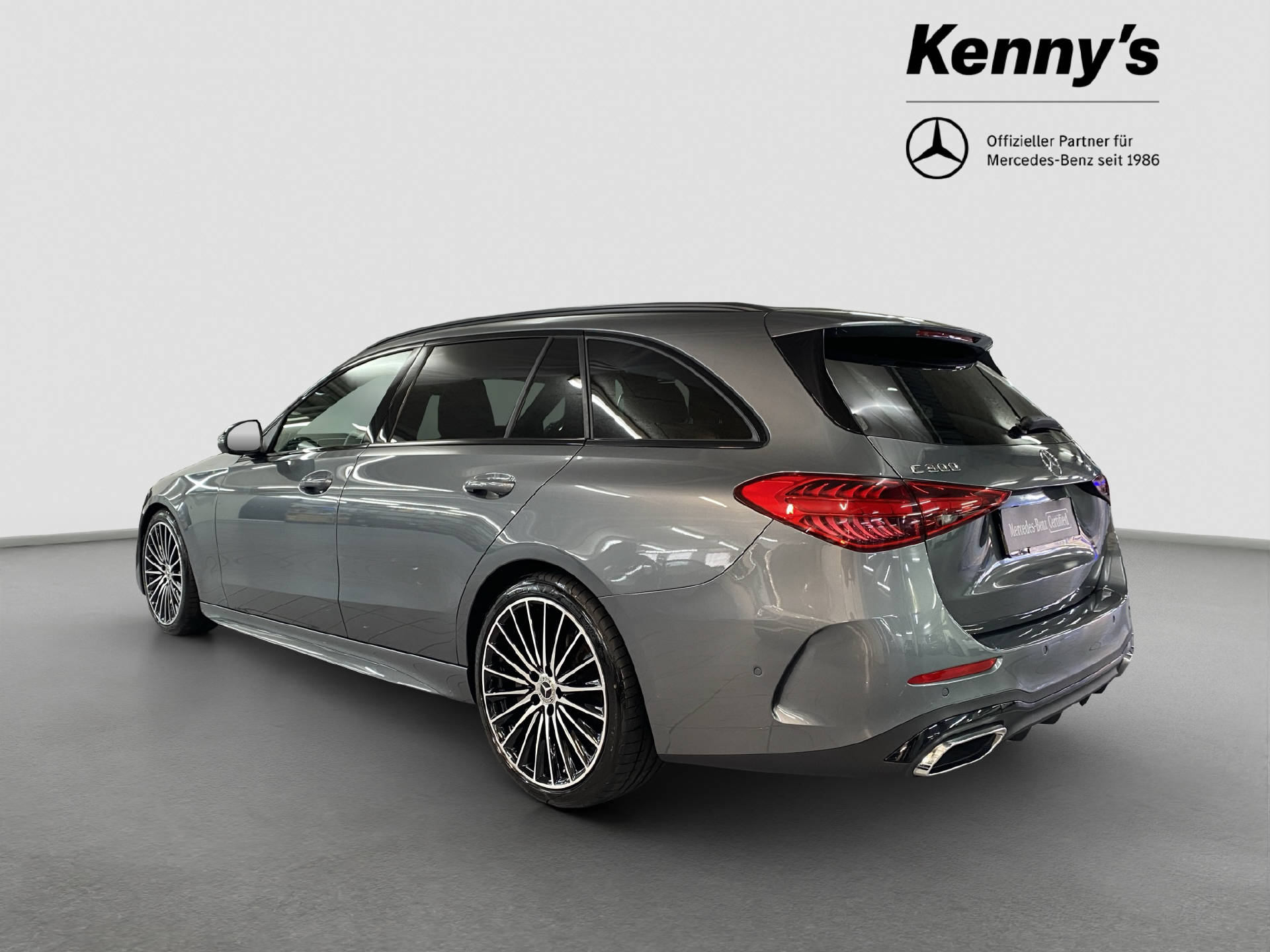 MERCEDES-BENZ C 300 AMG Line 4MATIC Kombi-showroom-element-3