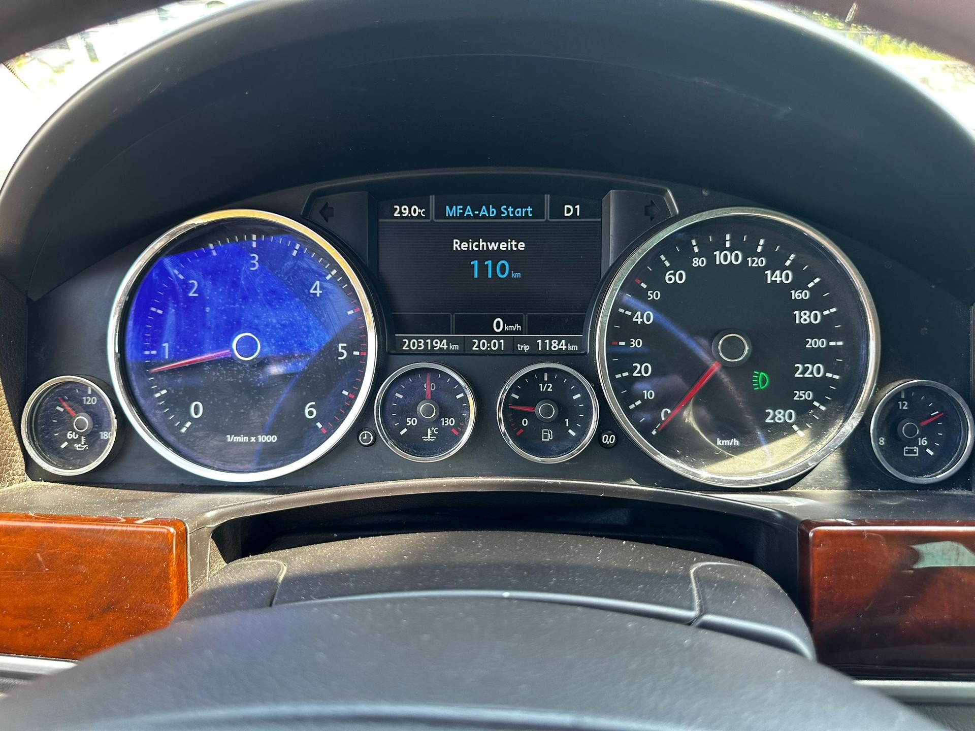 VW Touareg 3.0 TDI Tiptronic-image-13