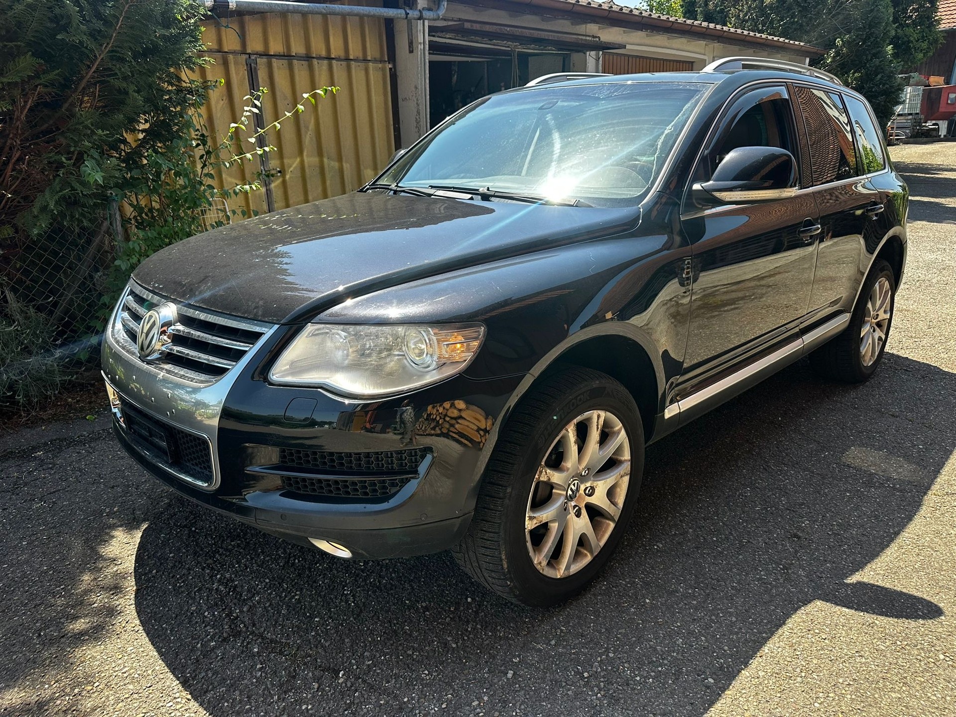 VW Touareg 3.0 TDI Tiptronic-image-0