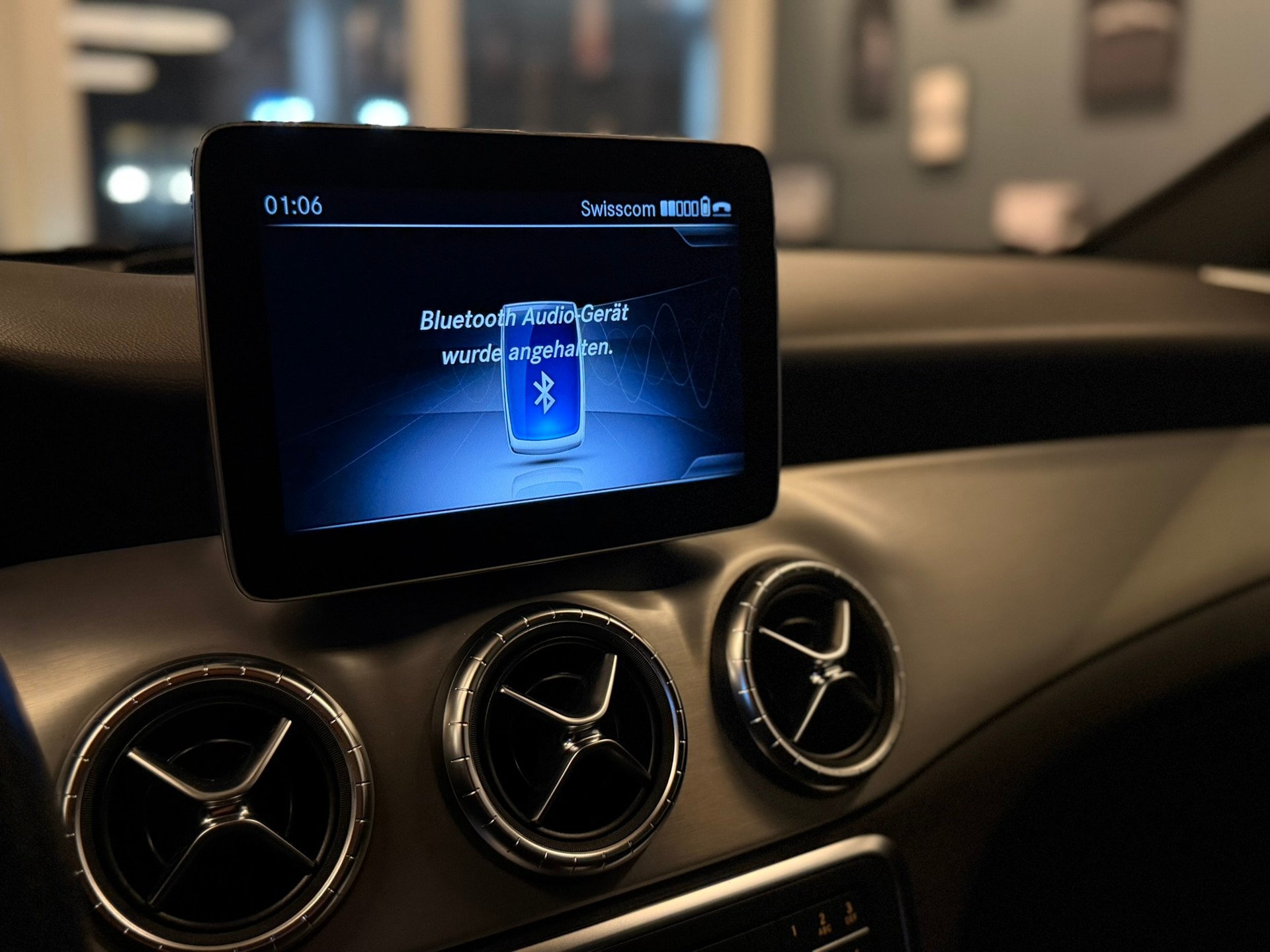 MERCEDES-BENZ CLA 200 AMG Line 7G-DCT-image-19