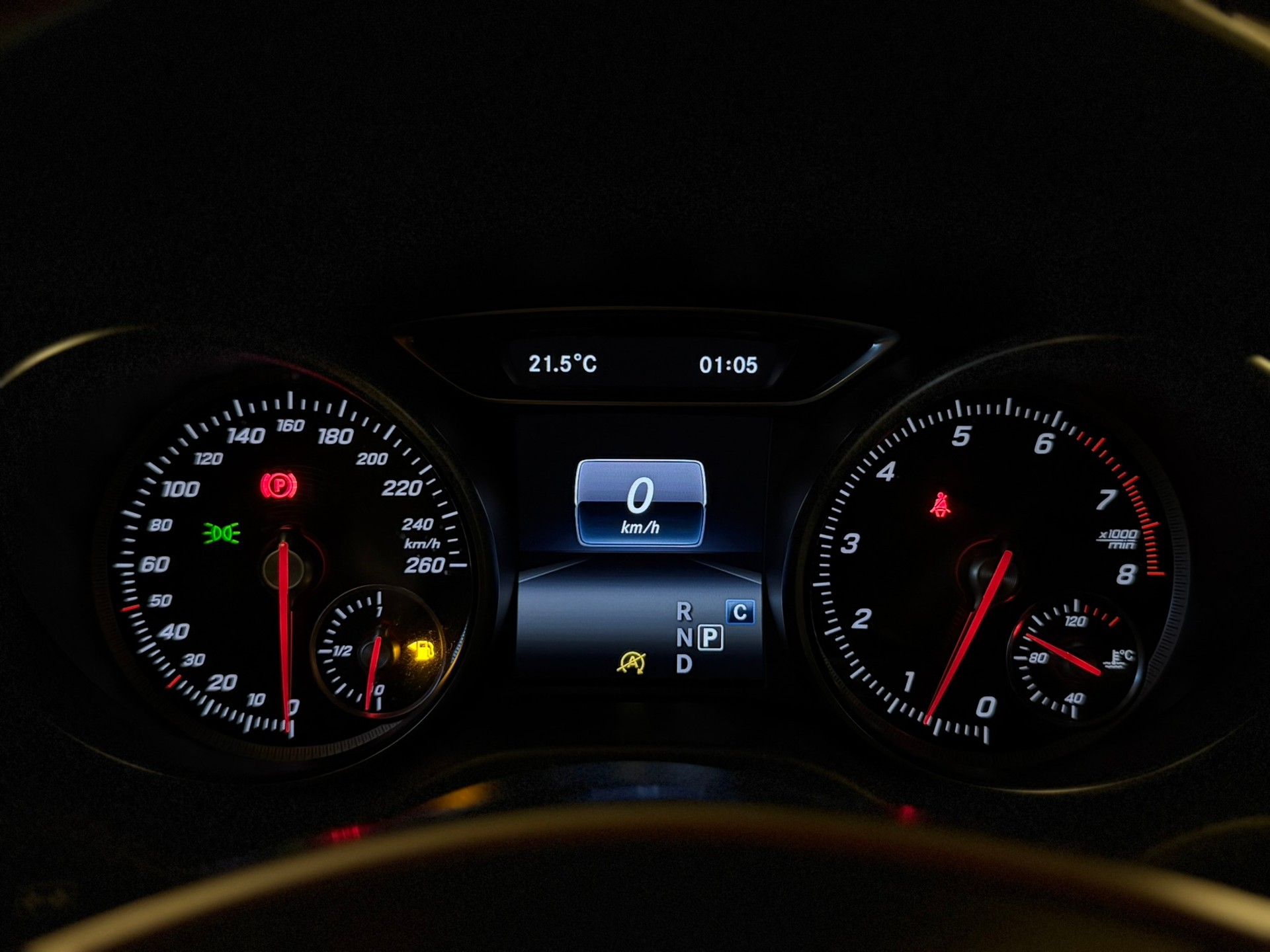 MERCEDES-BENZ CLA 200 AMG Line 7G-DCT-image-20