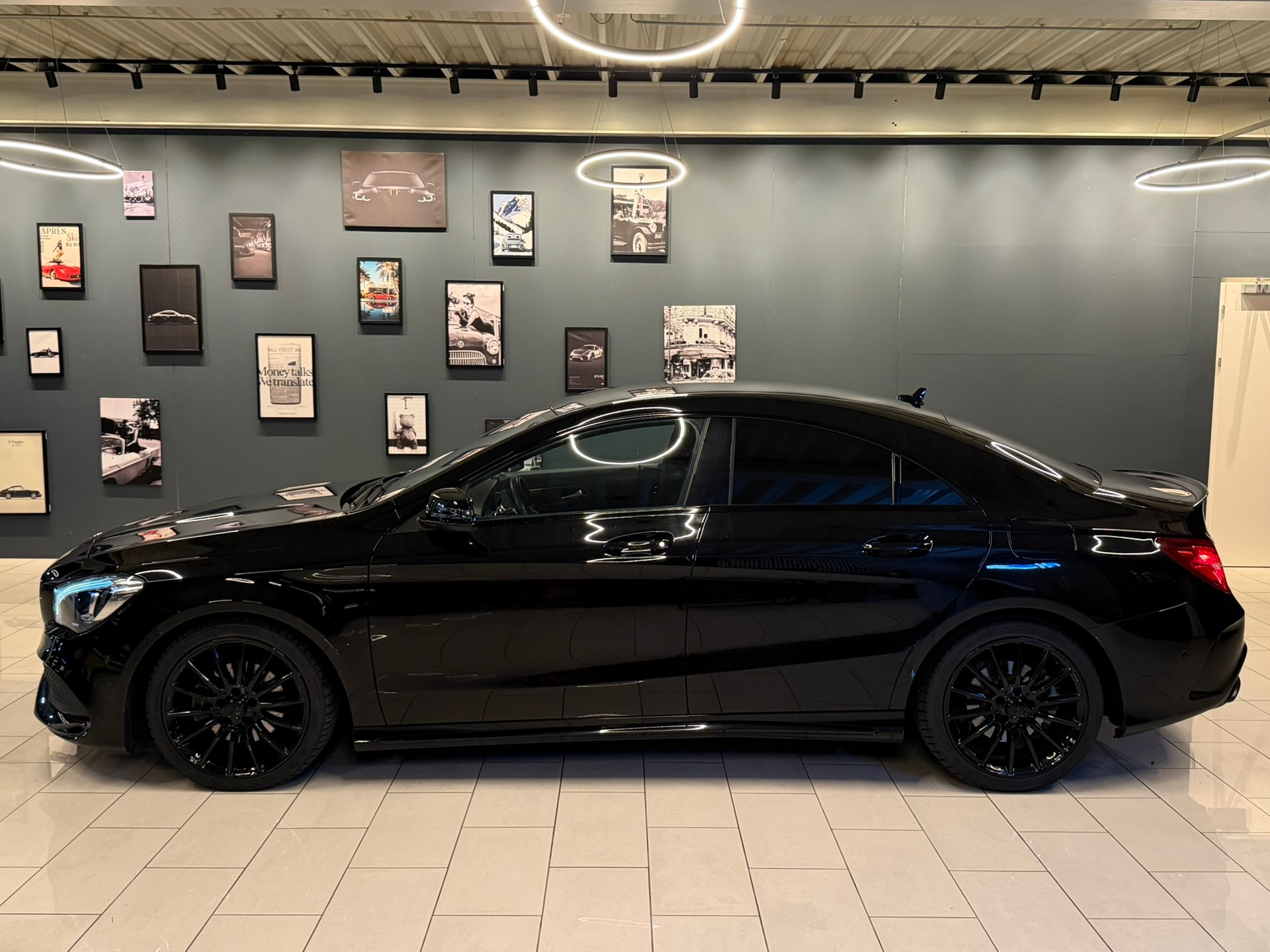 MERCEDES-BENZ CLA 200 AMG Line 7G-DCT-image-3