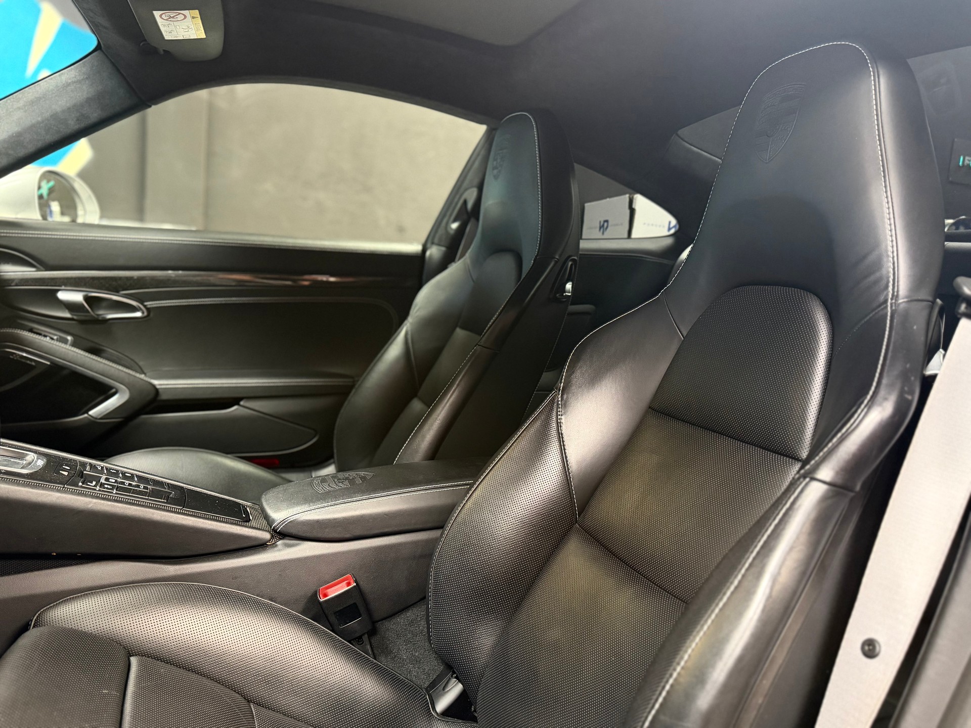 PORSCHE 911 Turbo S PDK-image-9