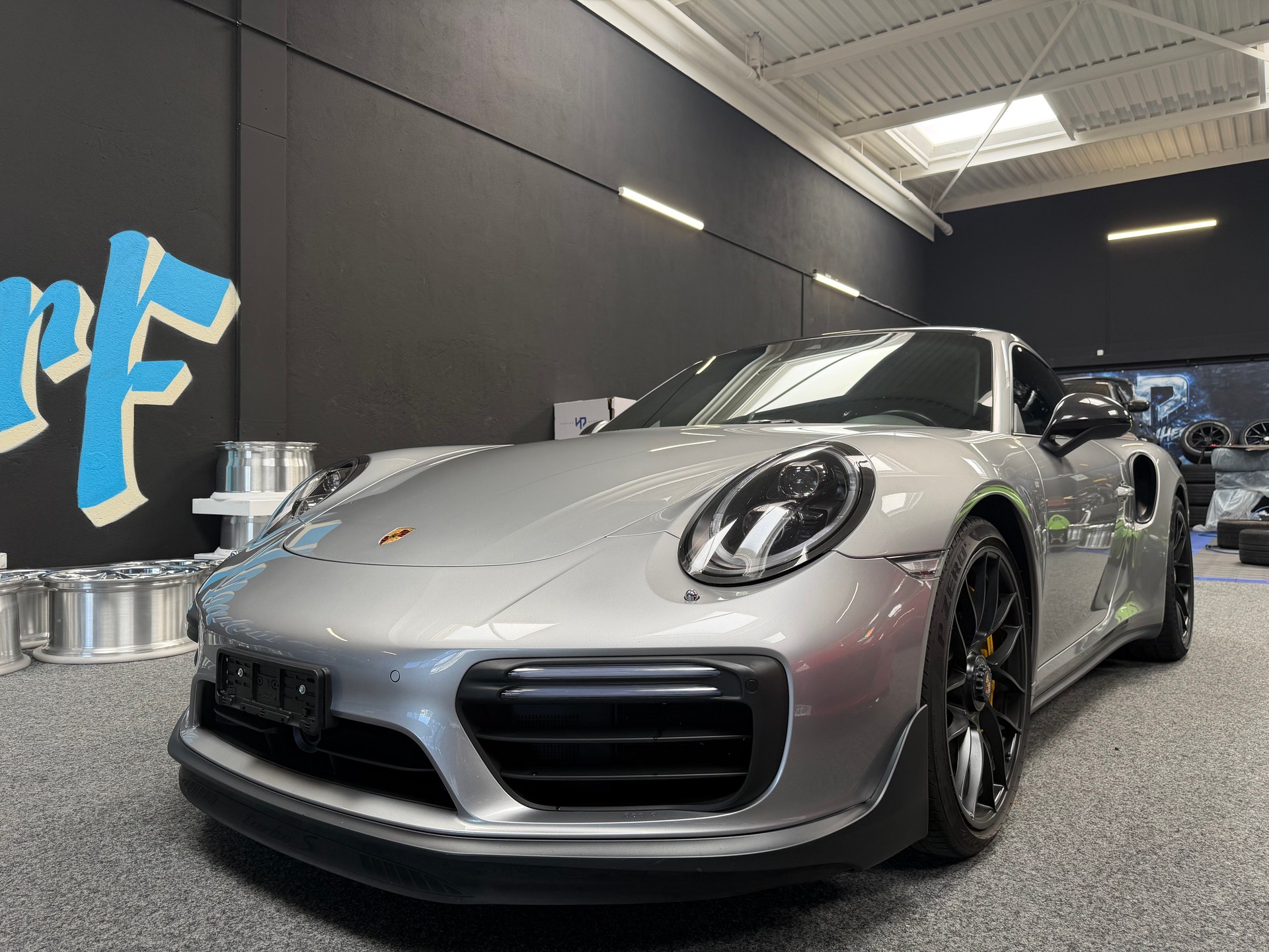 PORSCHE 911 Turbo S PDK-image-2