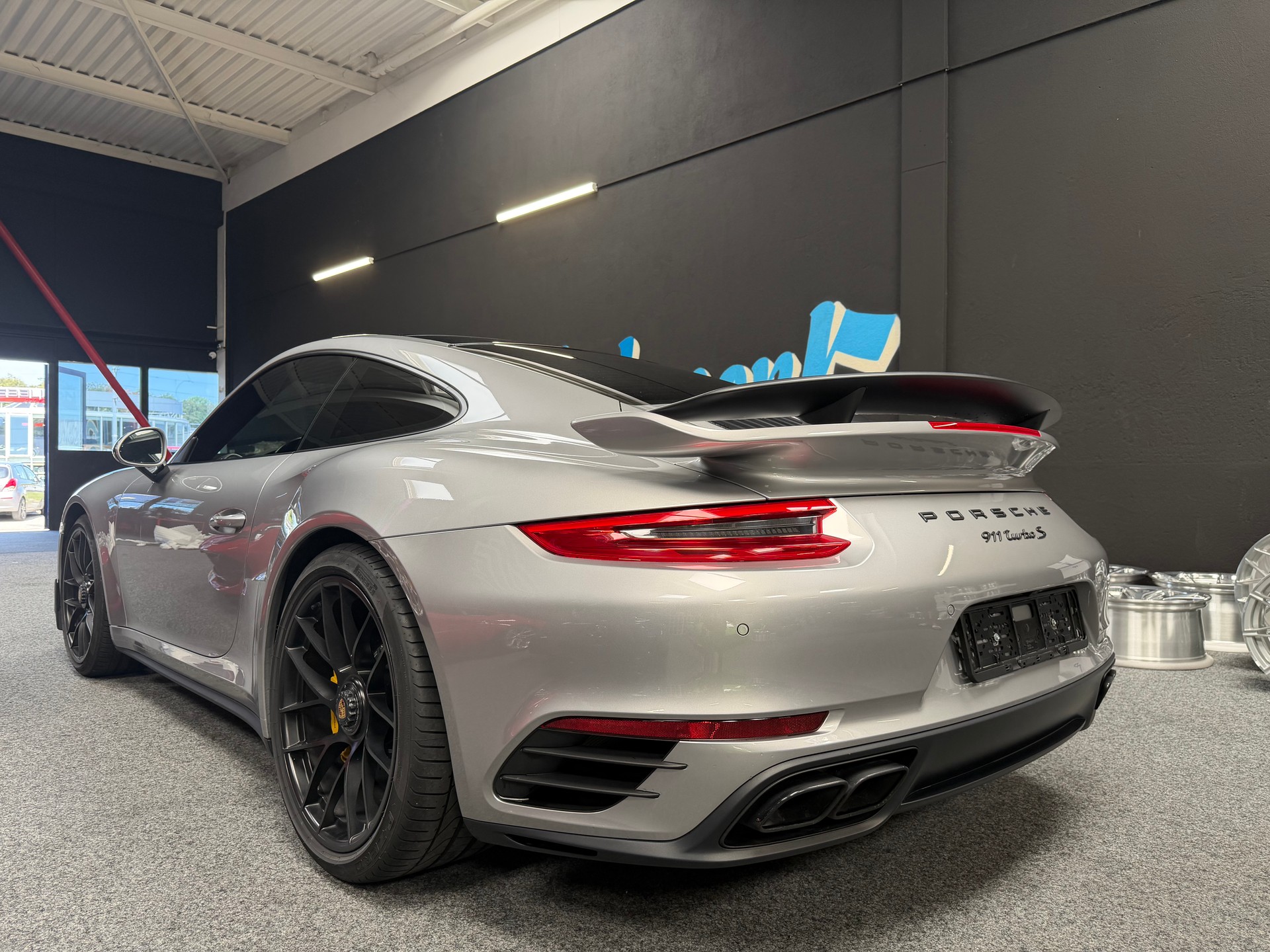 PORSCHE 911 Turbo S PDK-image-4