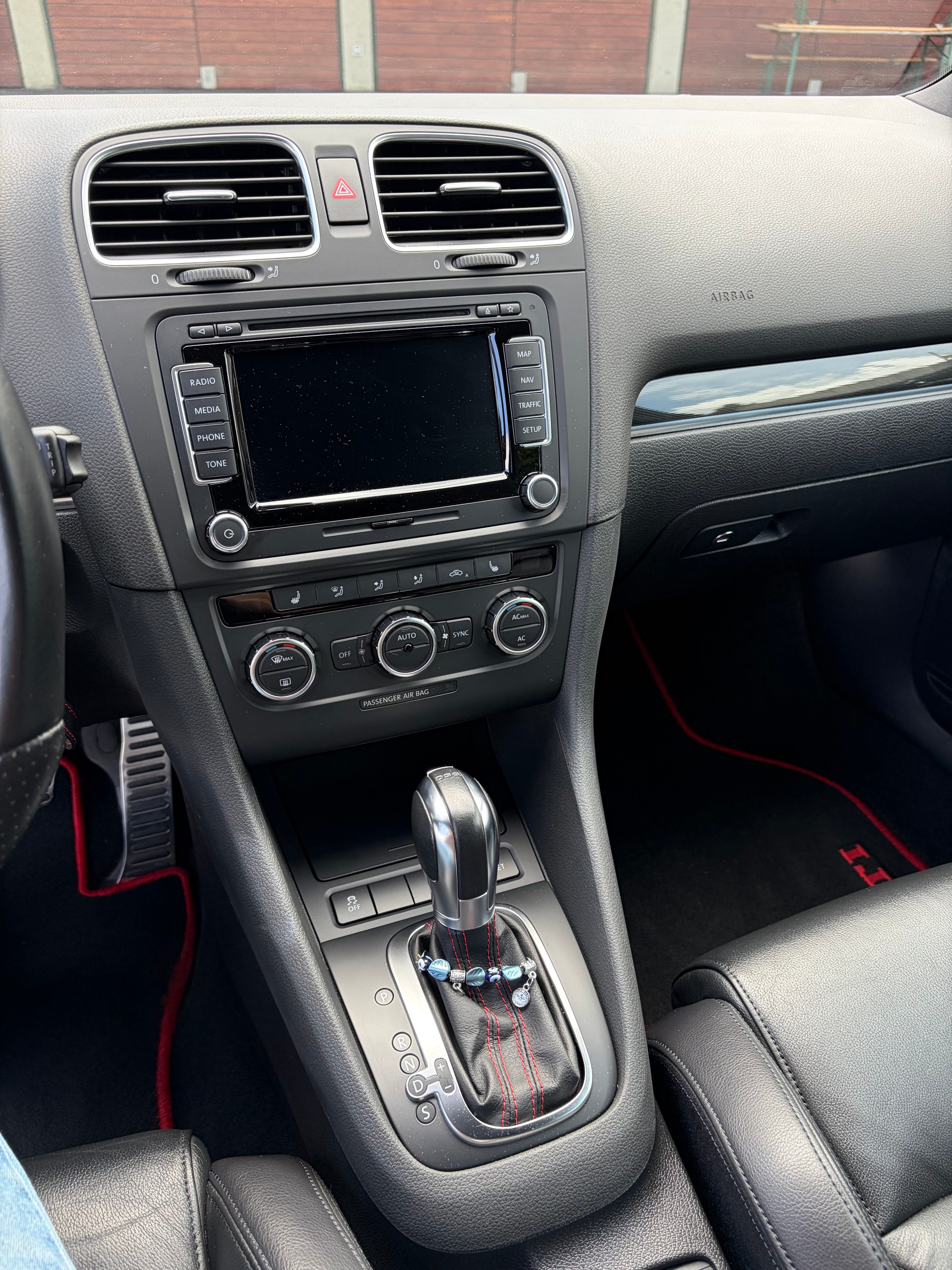 VW 2.0 TSI GTI DSG-image-11
