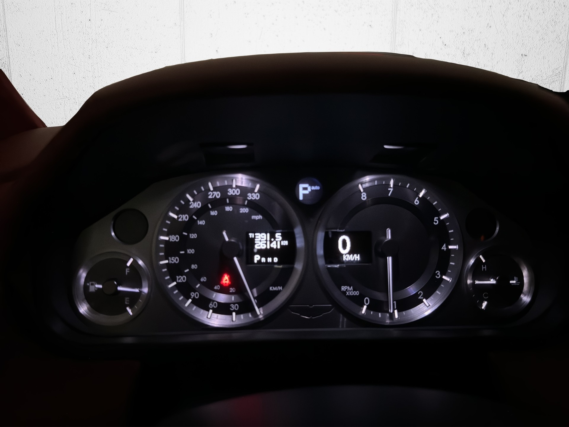 ASTON MARTIN DB9 Volante Touchtronic 2-image-10