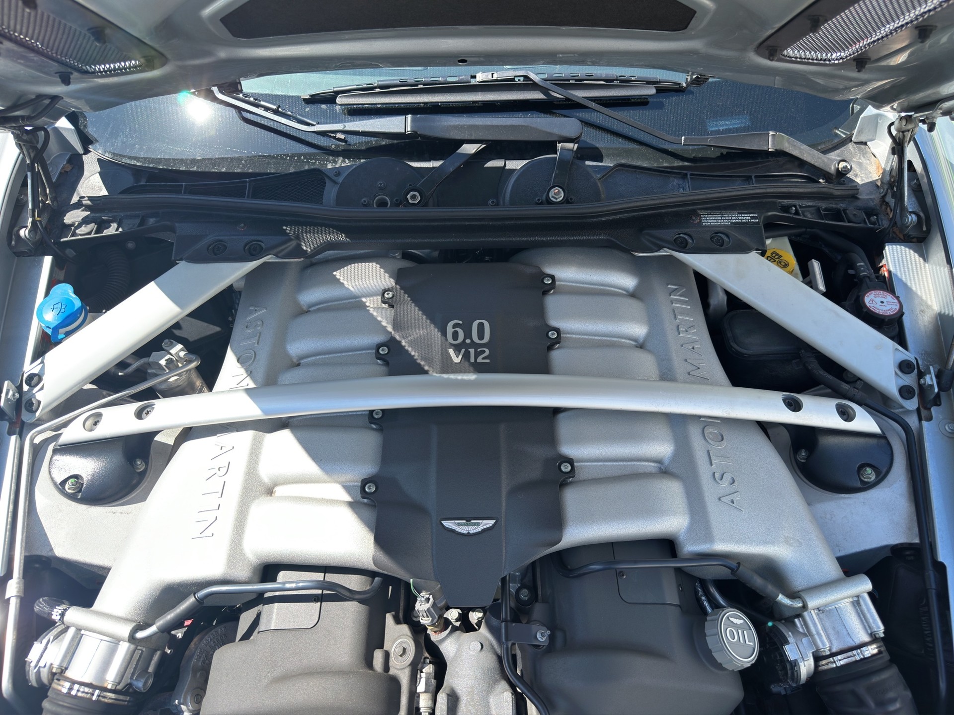 ASTON MARTIN DB9 Volante Touchtronic 2-image-15