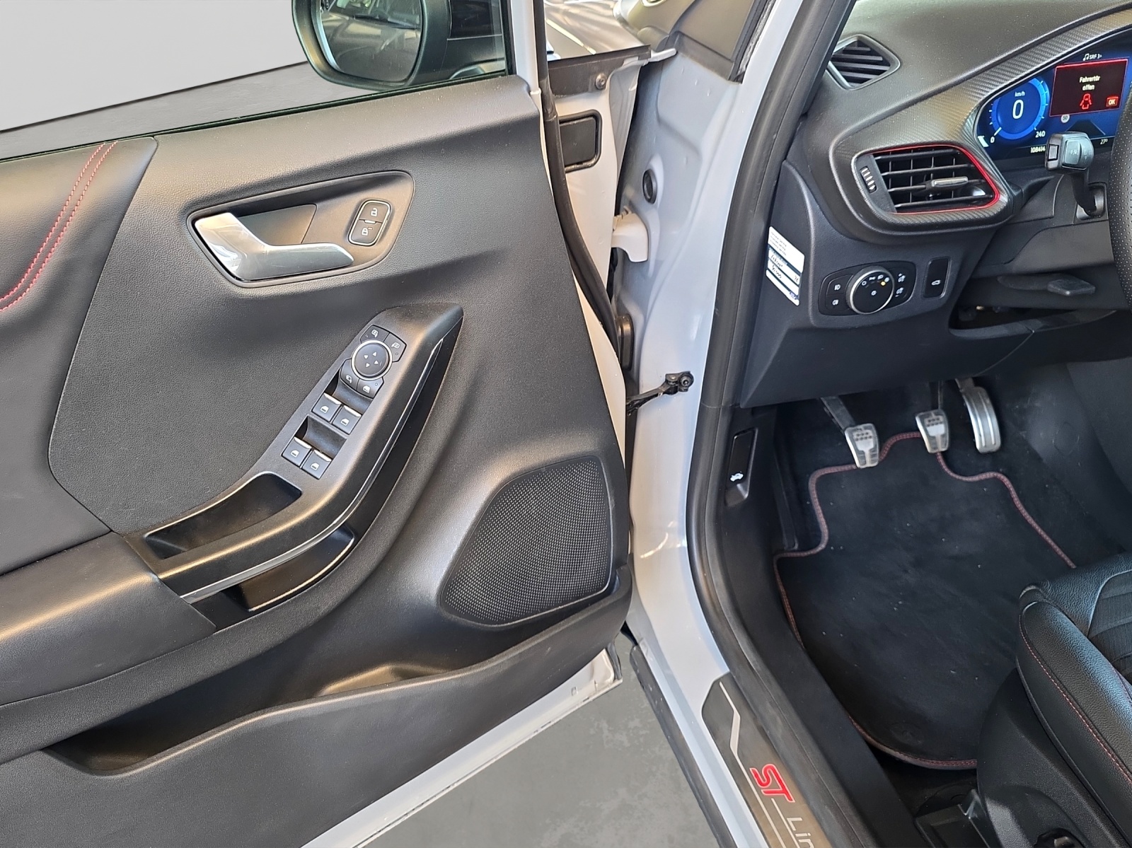FORD Puma 1.0 EcoB Hybrid 155 ST-Line X-image-11