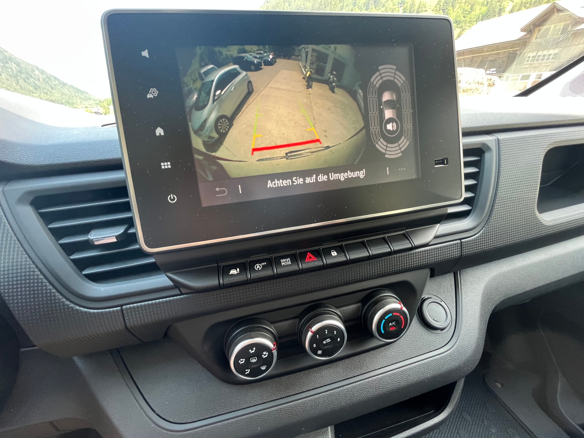 RENAULT Trafic Blue dCi 150 Grand Passenger Evolution EDC-image-8