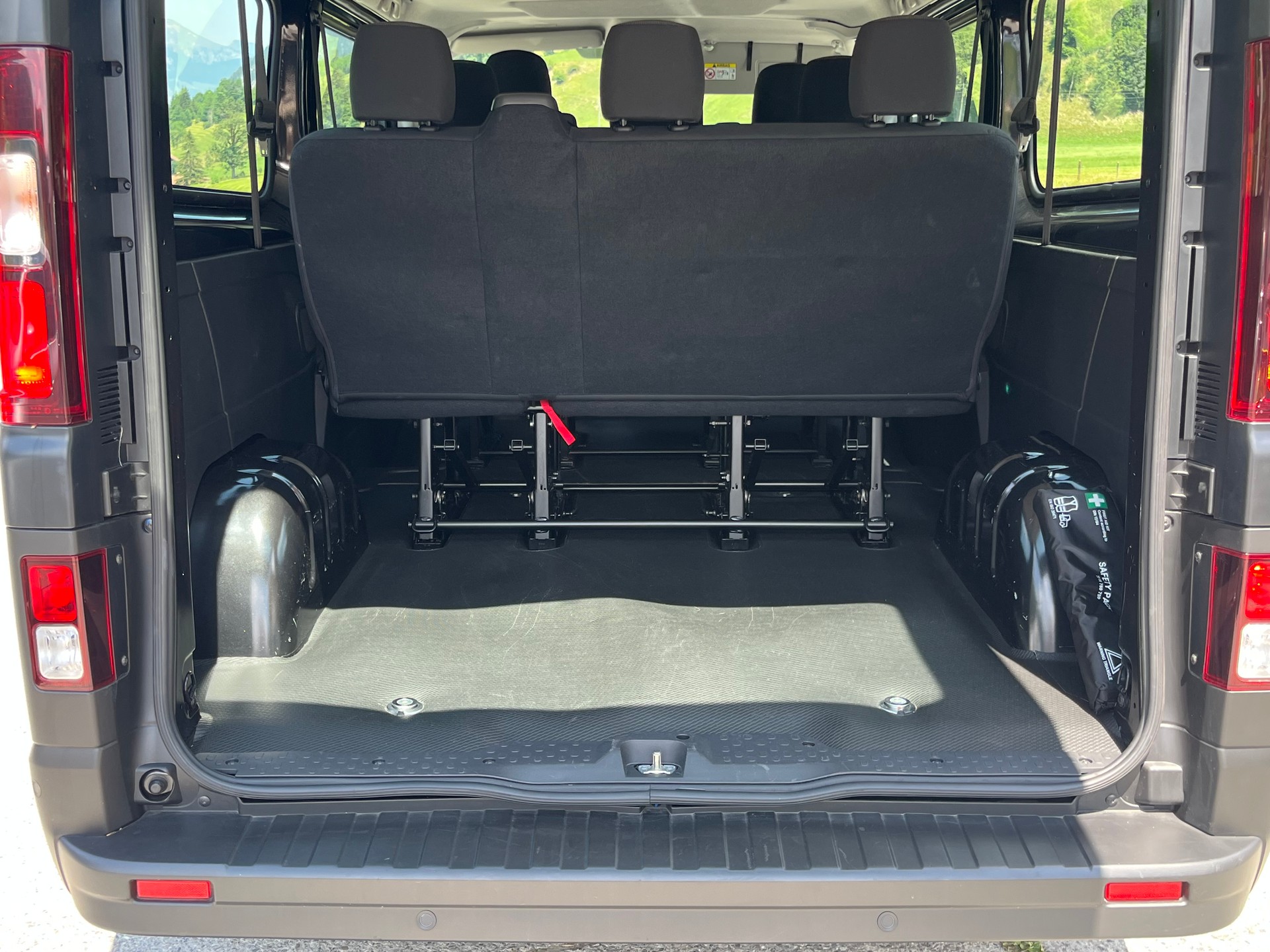 RENAULT Trafic Blue dCi 150 Grand Passenger Evolution EDC-image-6