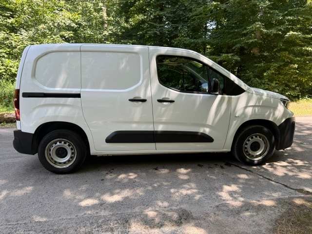 PEUGEOT Partner 1.5 Blue HDi s/s Premium 650kg-image-11