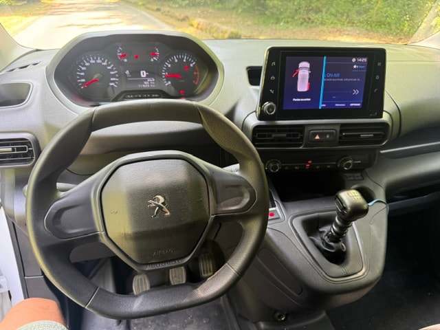 PEUGEOT Partner 1.5 Blue HDi s/s Premium 650kg-image-10