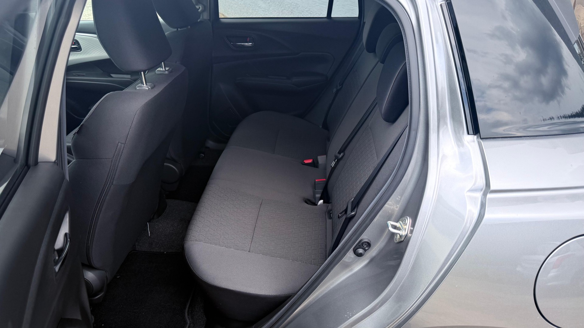 SUZUKI Swift 1.2 Compact Top Hybrid 4x4-image-5