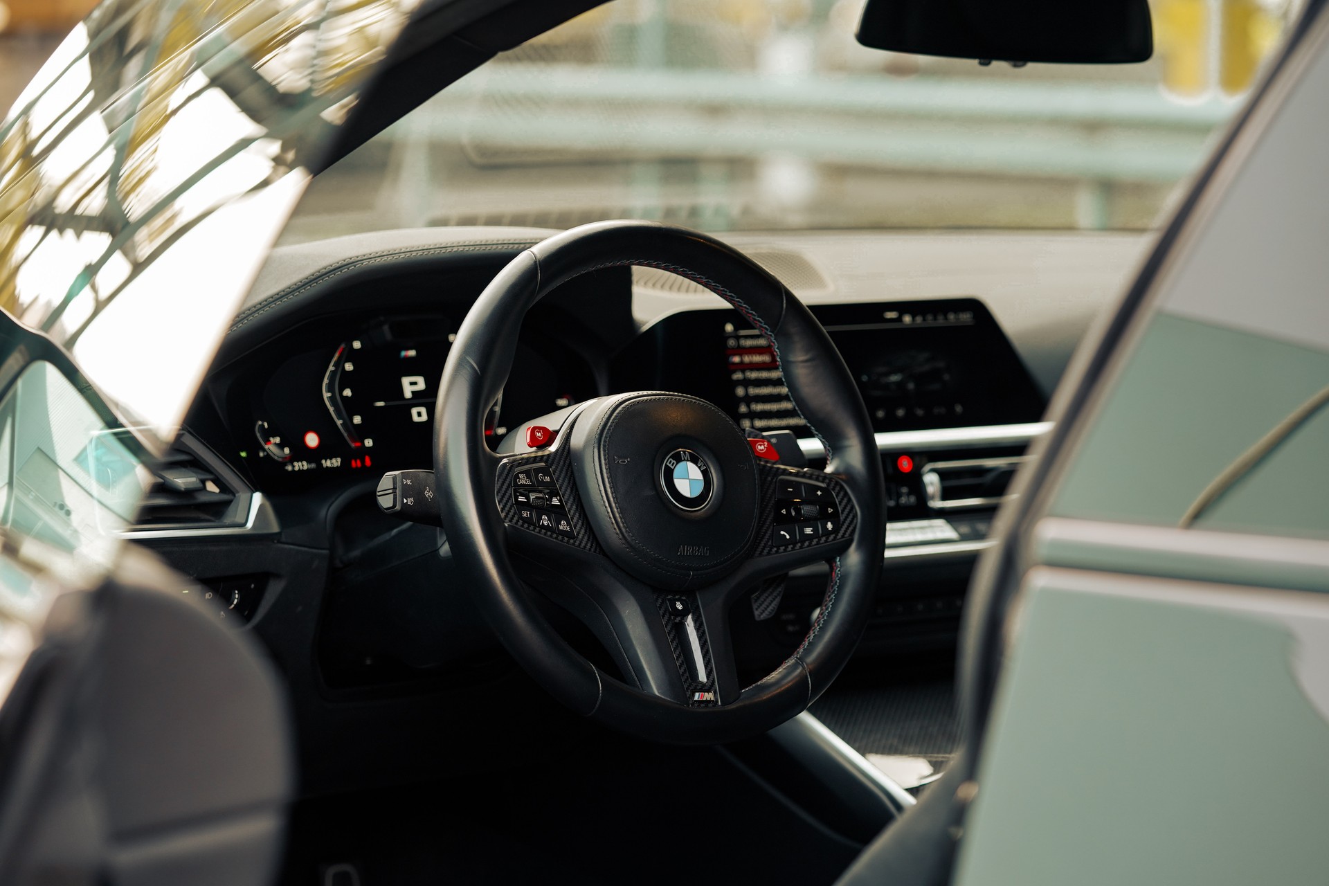 BMW M4 Competition xDrive-image-4