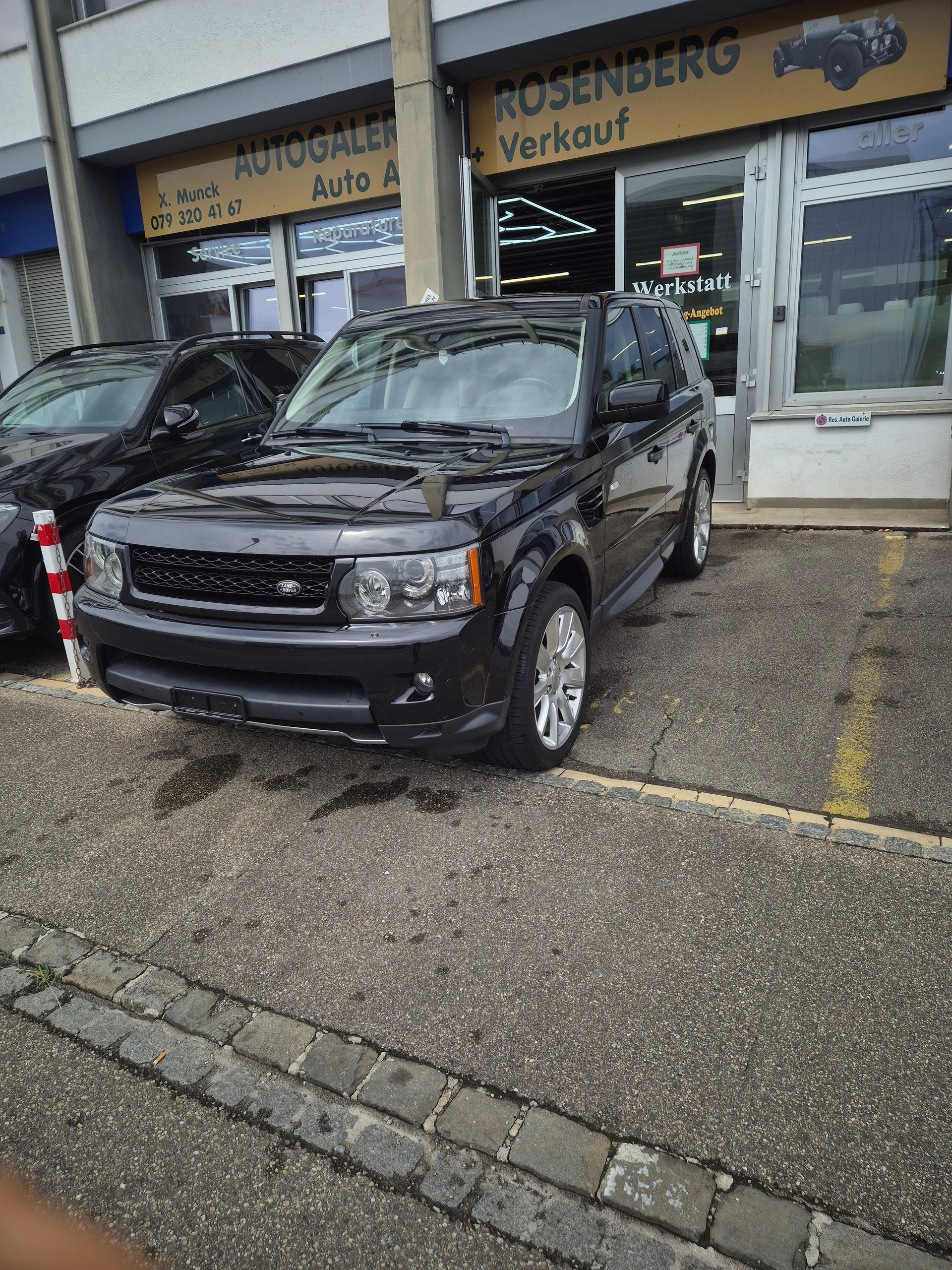 LAND ROVER Range Rover Sport 3.0 TDV6 SE Automatic-image-1