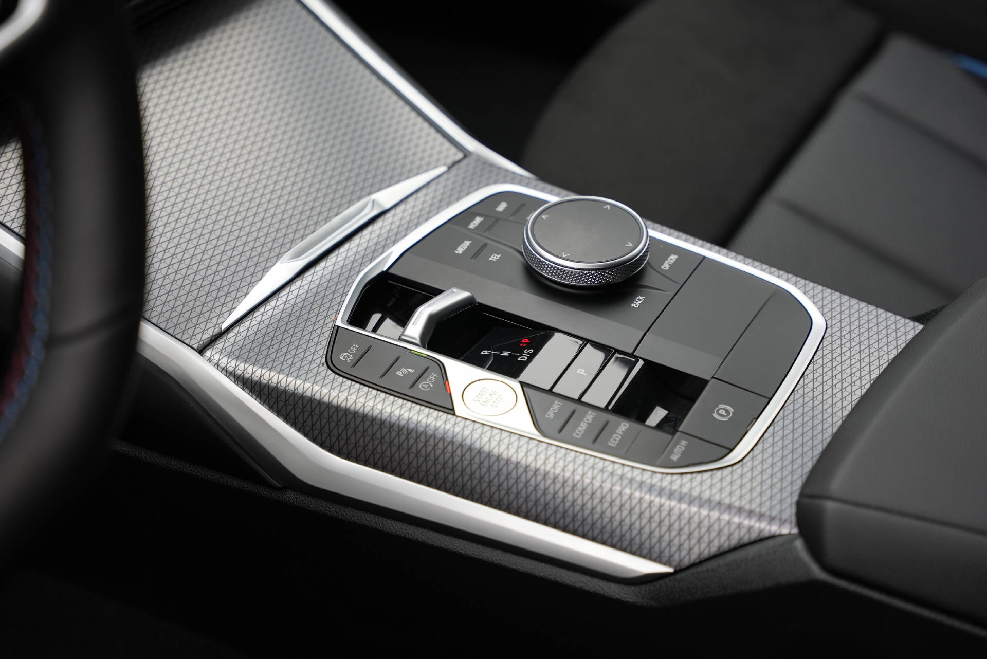 BMW M340i xDrive 48V Touring Steptronic M Sport-image-14