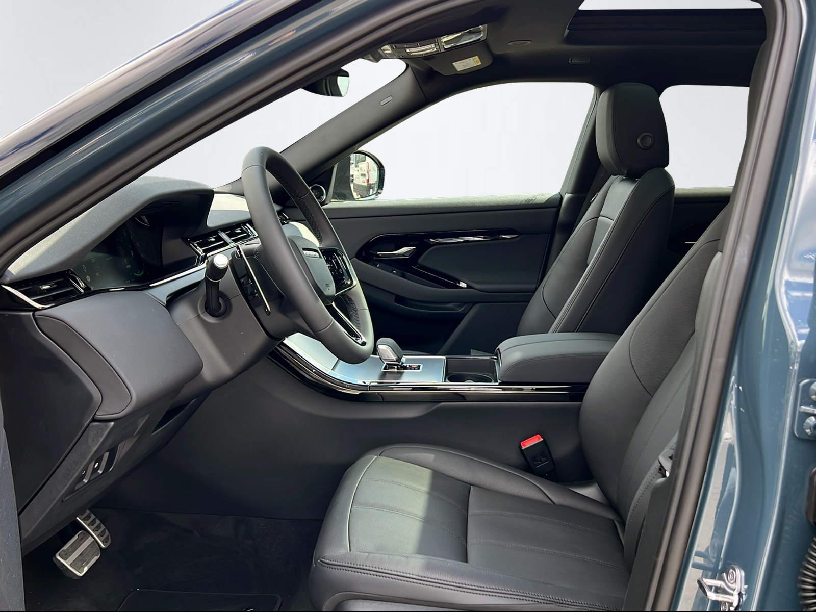 LAND ROVER Range Rover Evoque 1.5 T 270e Dynamic SE-image-2