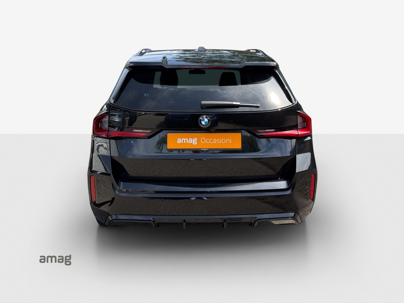 BMW X1 sDrive 18i M Sport-showroom-element-3