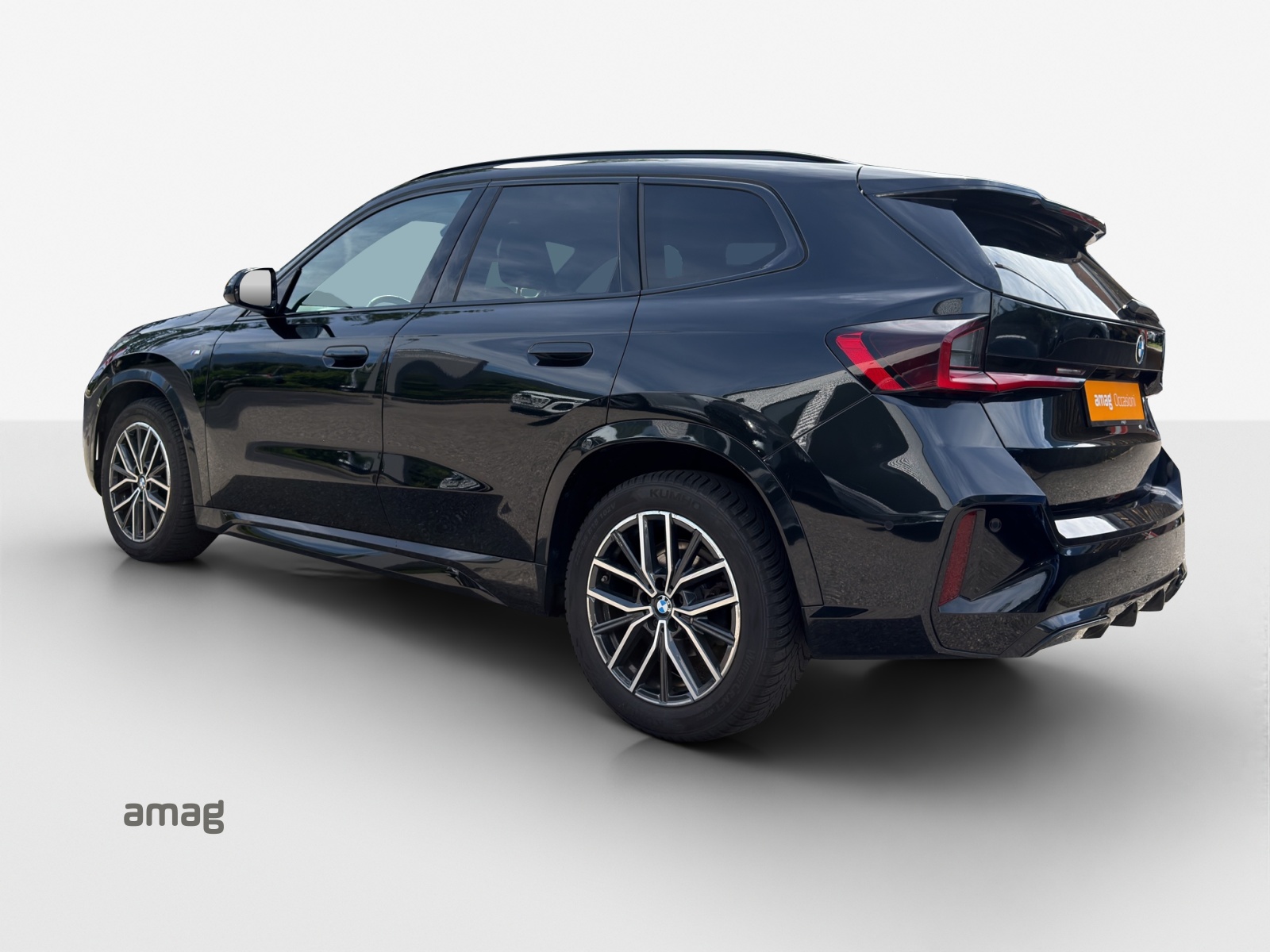 BMW X1 sDrive 18i M Sport-showroom-element-2