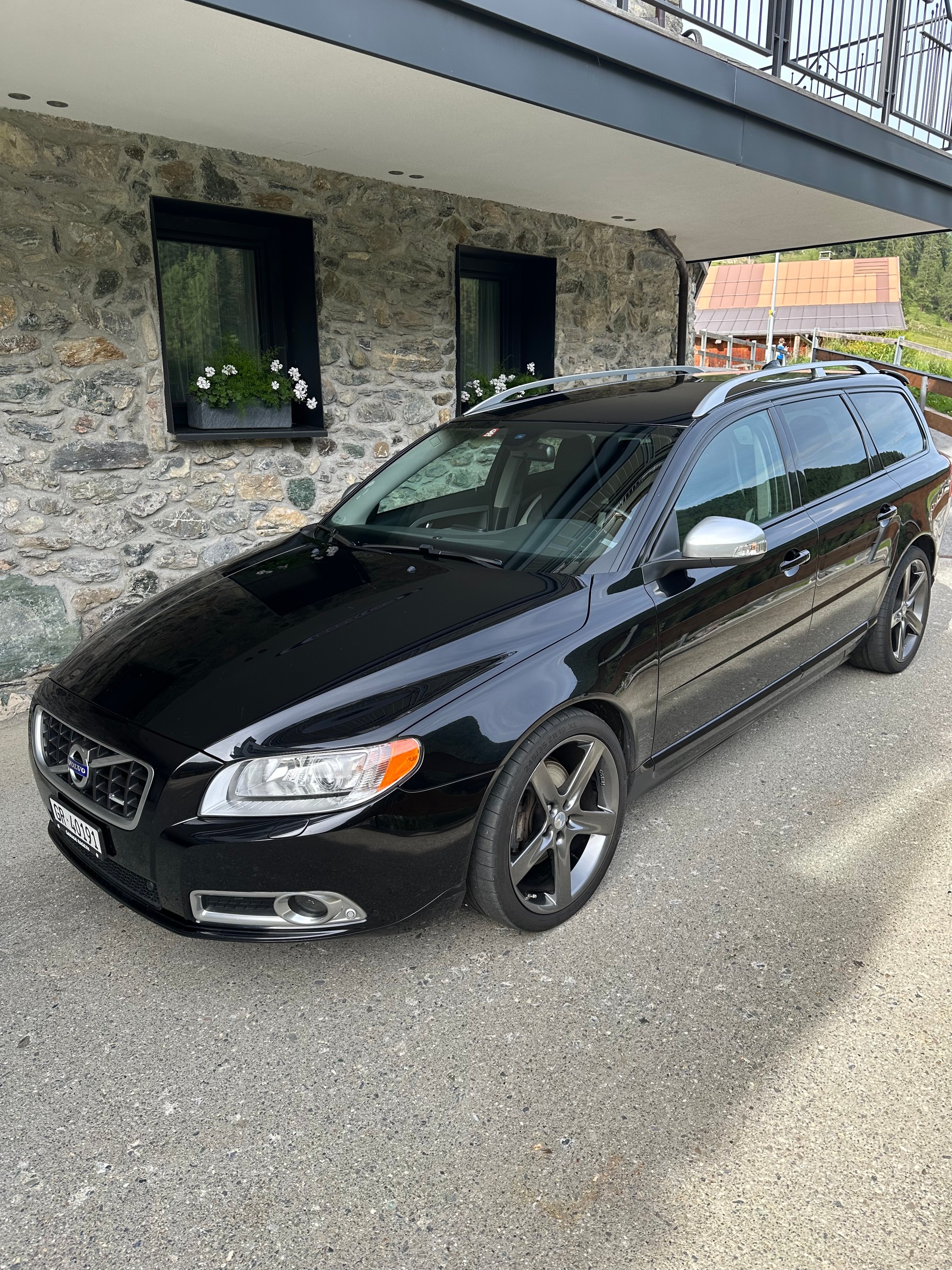 VOLVO 3.0 T6 Summum R-Design AWD by HEICO SPORTIV (Limited Edition)-image-0
