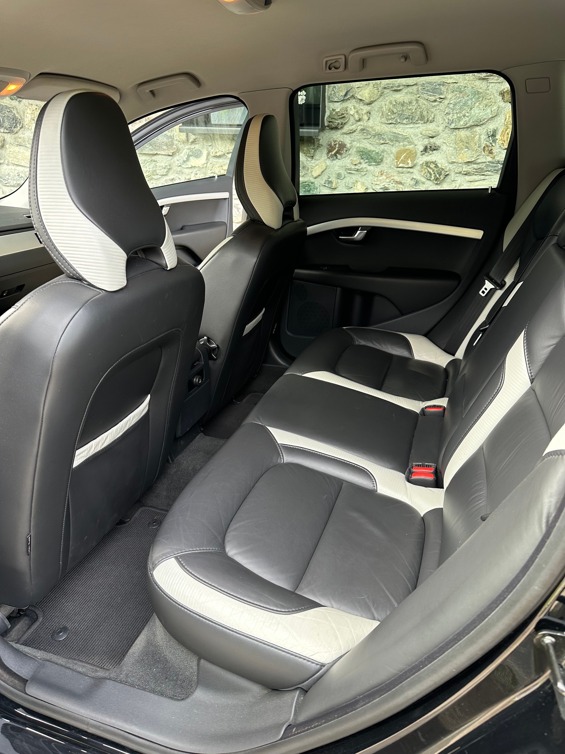 VOLVO 3.0 T6 Summum R-Design AWD by HEICO SPORTIV (Limited Edition)-image-4