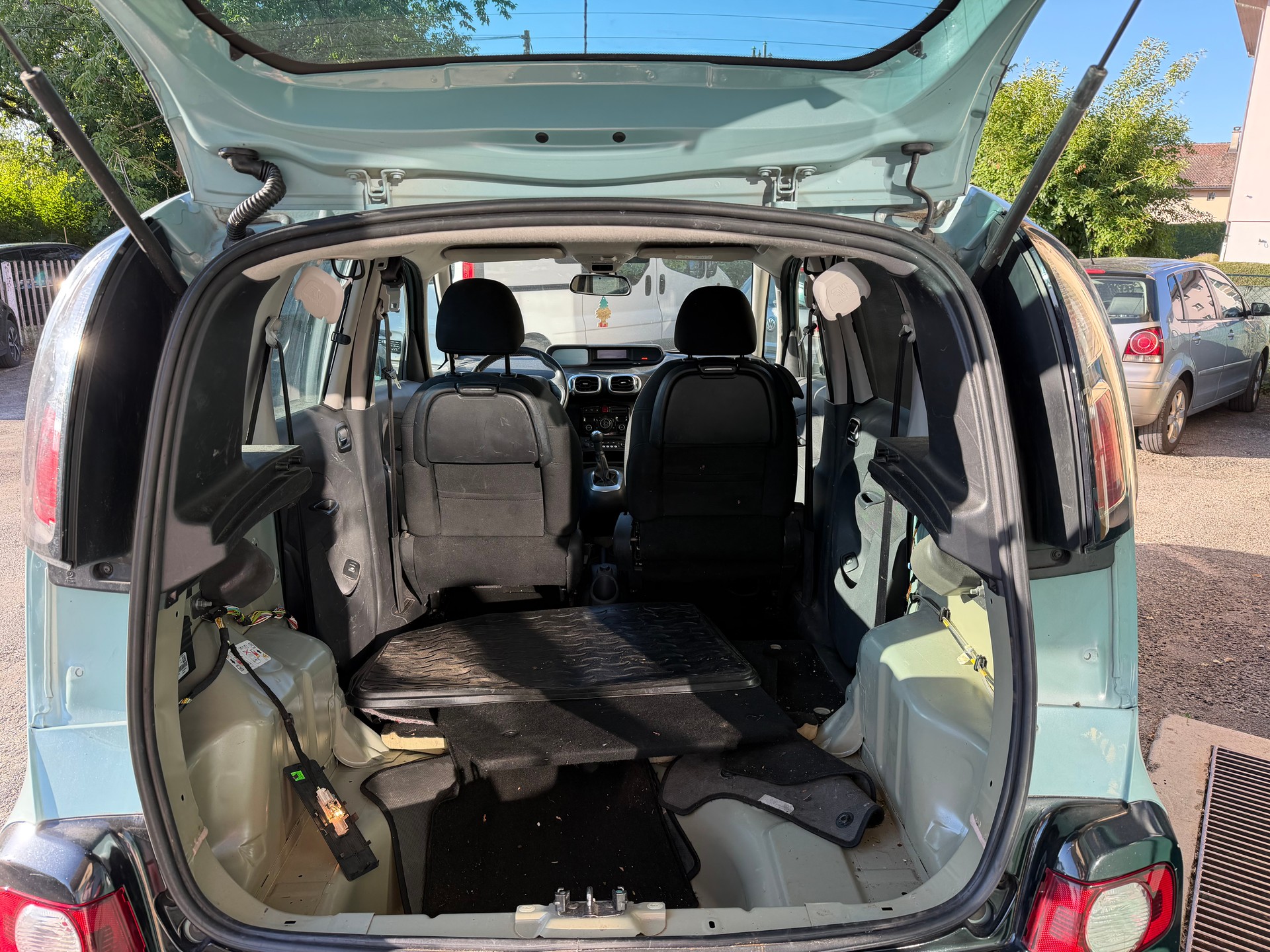 CITROEN C3 Picasso 1.2 Pure Tech Attraction-image-2