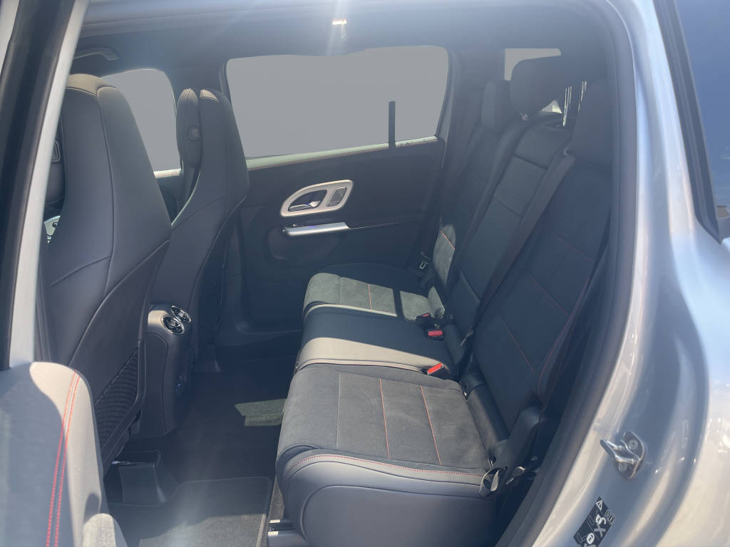 MERCEDES-BENZ GLB 220 4MATIC-image-10