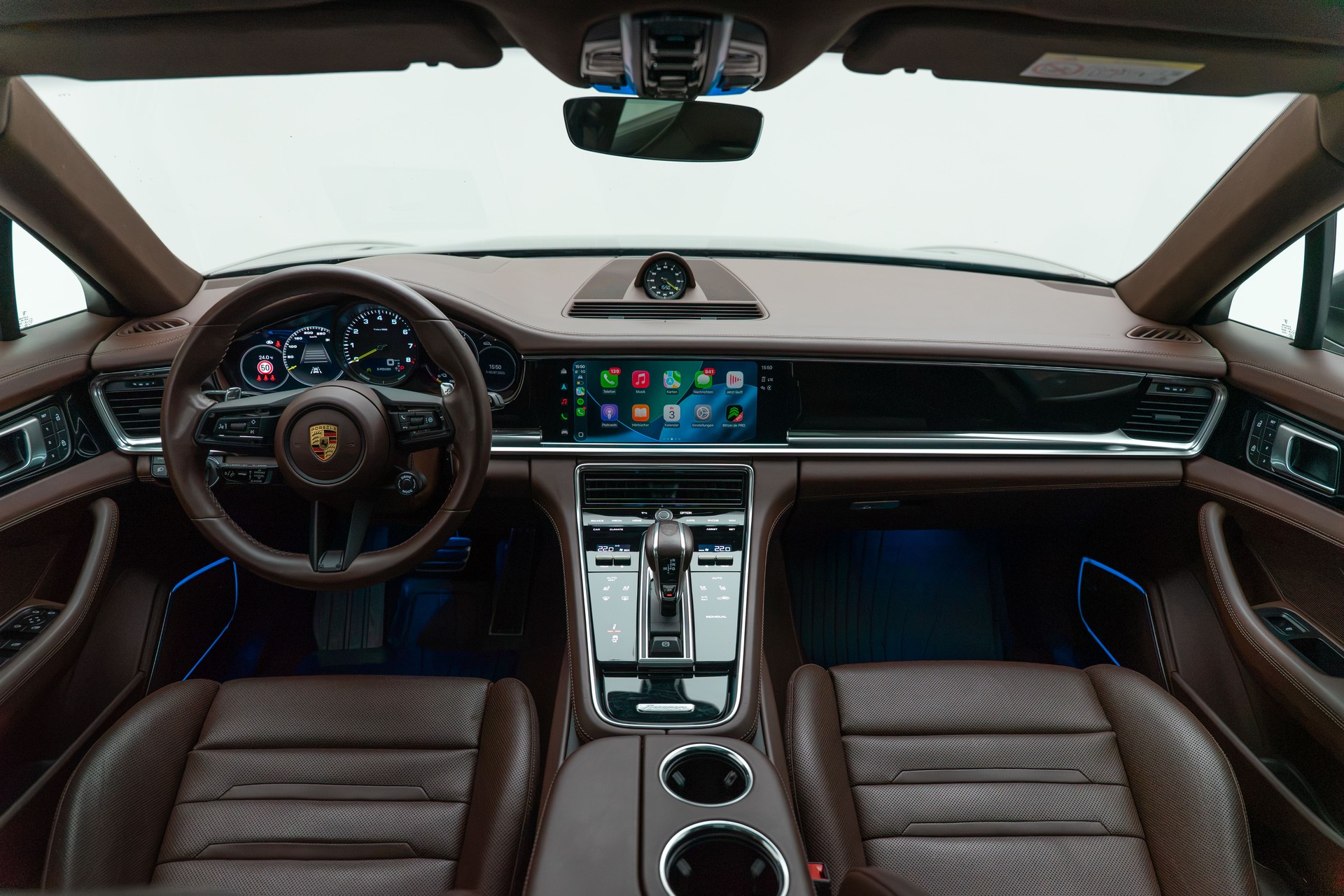 PORSCHE Panamera 4 E-Hybrid Sport Turismo Platinum Edition PDK-image-27