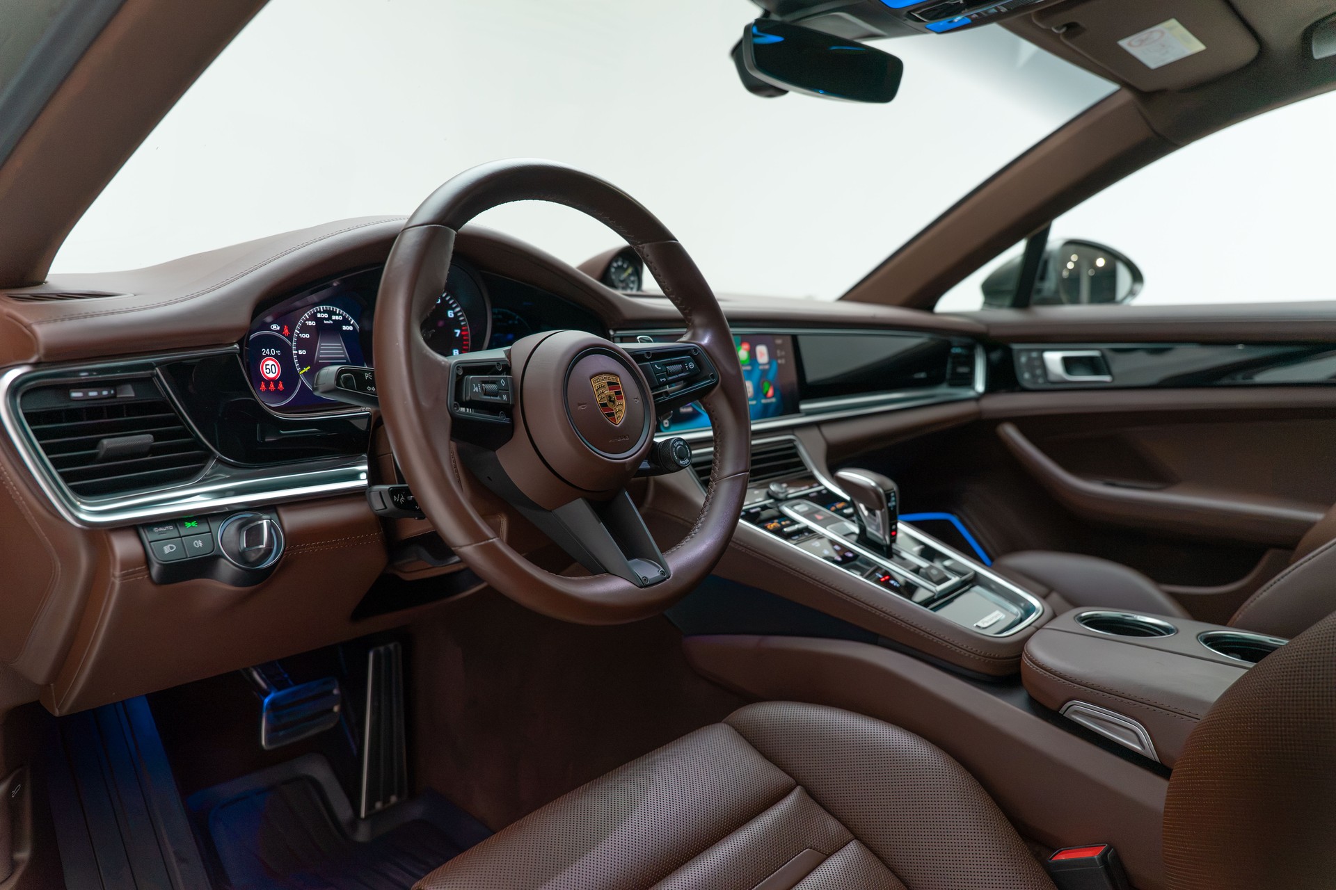 PORSCHE Panamera 4 E-Hybrid Sport Turismo Platinum Edition PDK-image-20