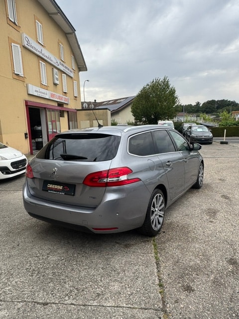 PEUGEOT 308 SW 2.0 BlueHDI Allure Automatic-image-3