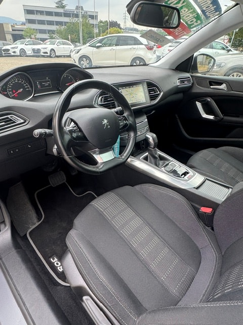 PEUGEOT 308 SW 2.0 BlueHDI Allure Automatic-image-6