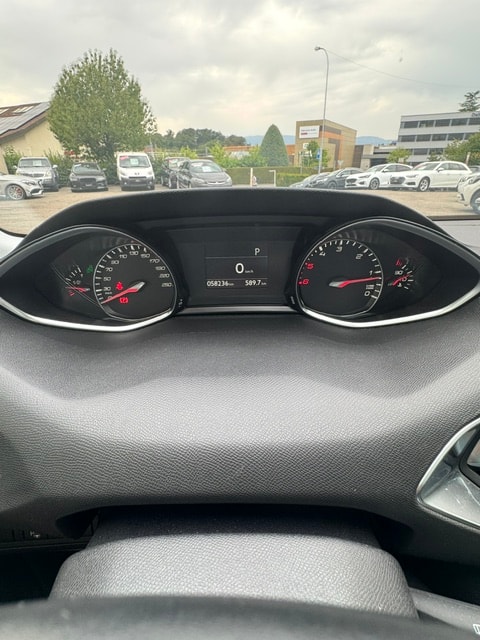 PEUGEOT 308 SW 2.0 BlueHDI Allure Automatic-image-8
