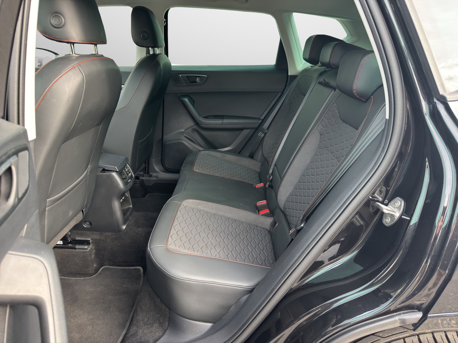 SEAT Ateca 1.5 TSI FR DSG-image-7