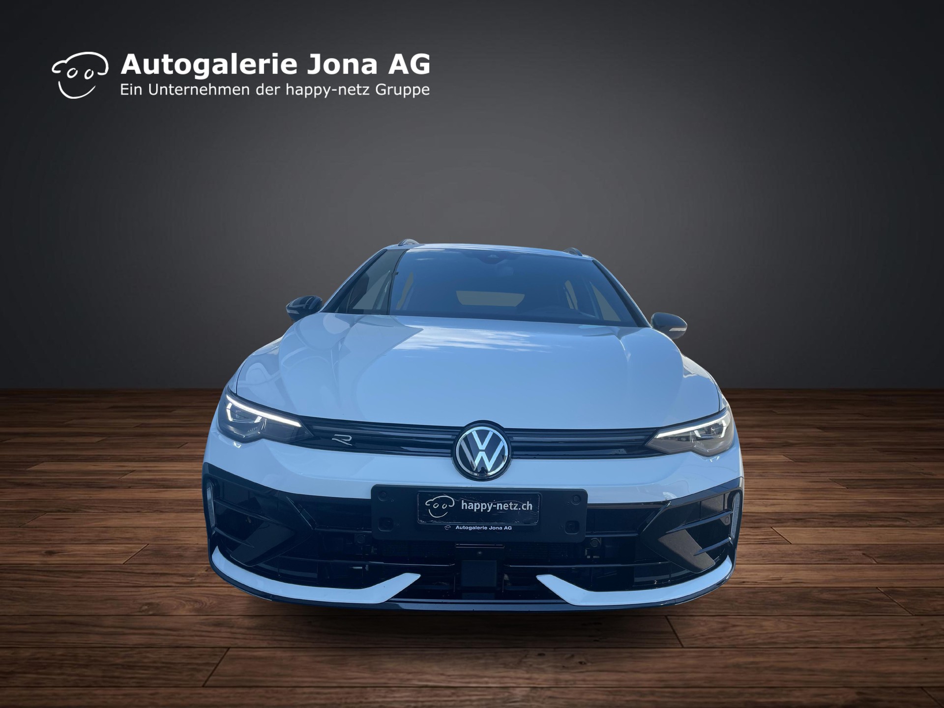 VW Golf VIII Variant 2.0 TSI R DSG 4motion-image-4