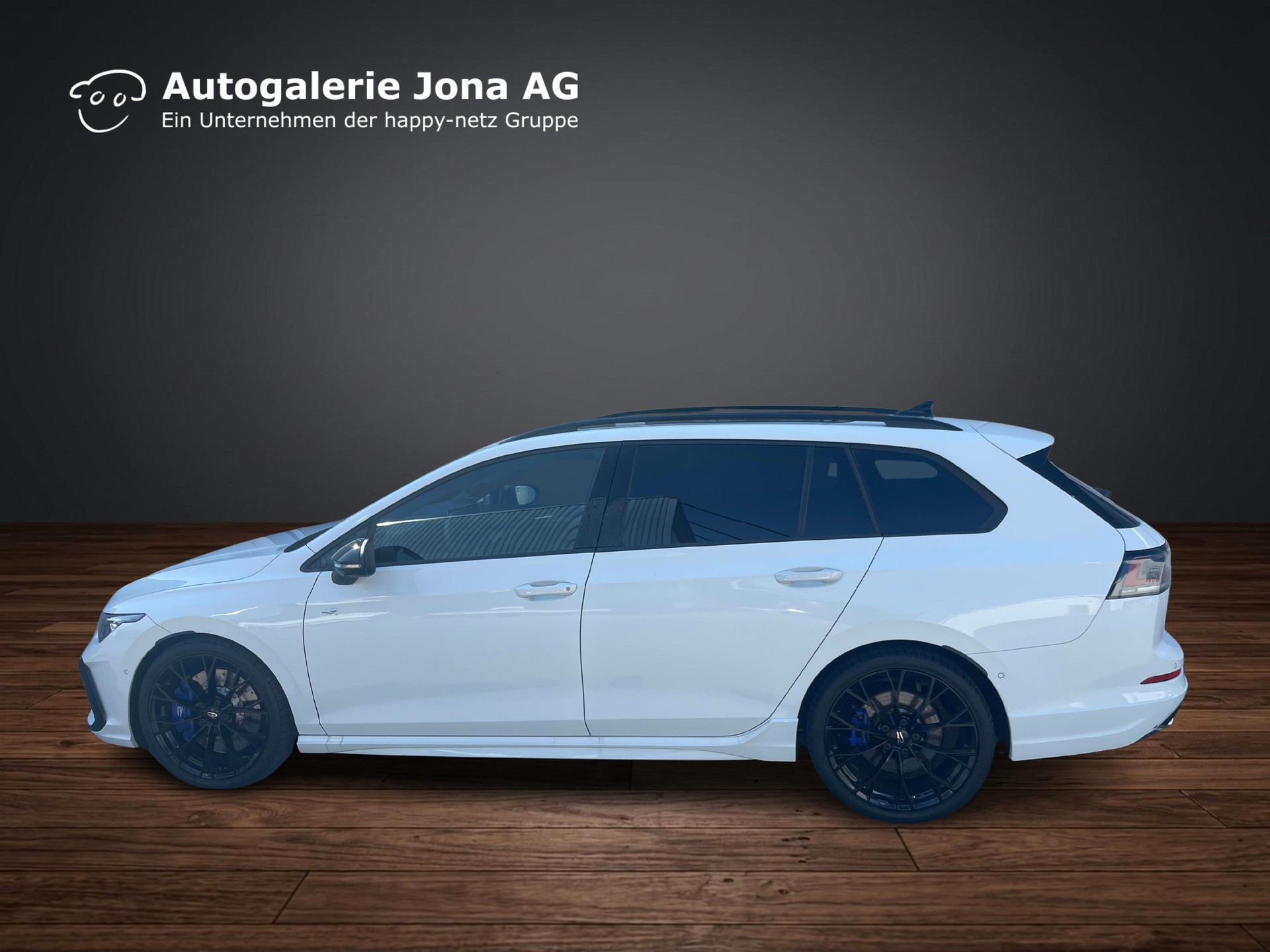 VW Golf VIII Variant 2.0 TSI R DSG 4motion-image-1