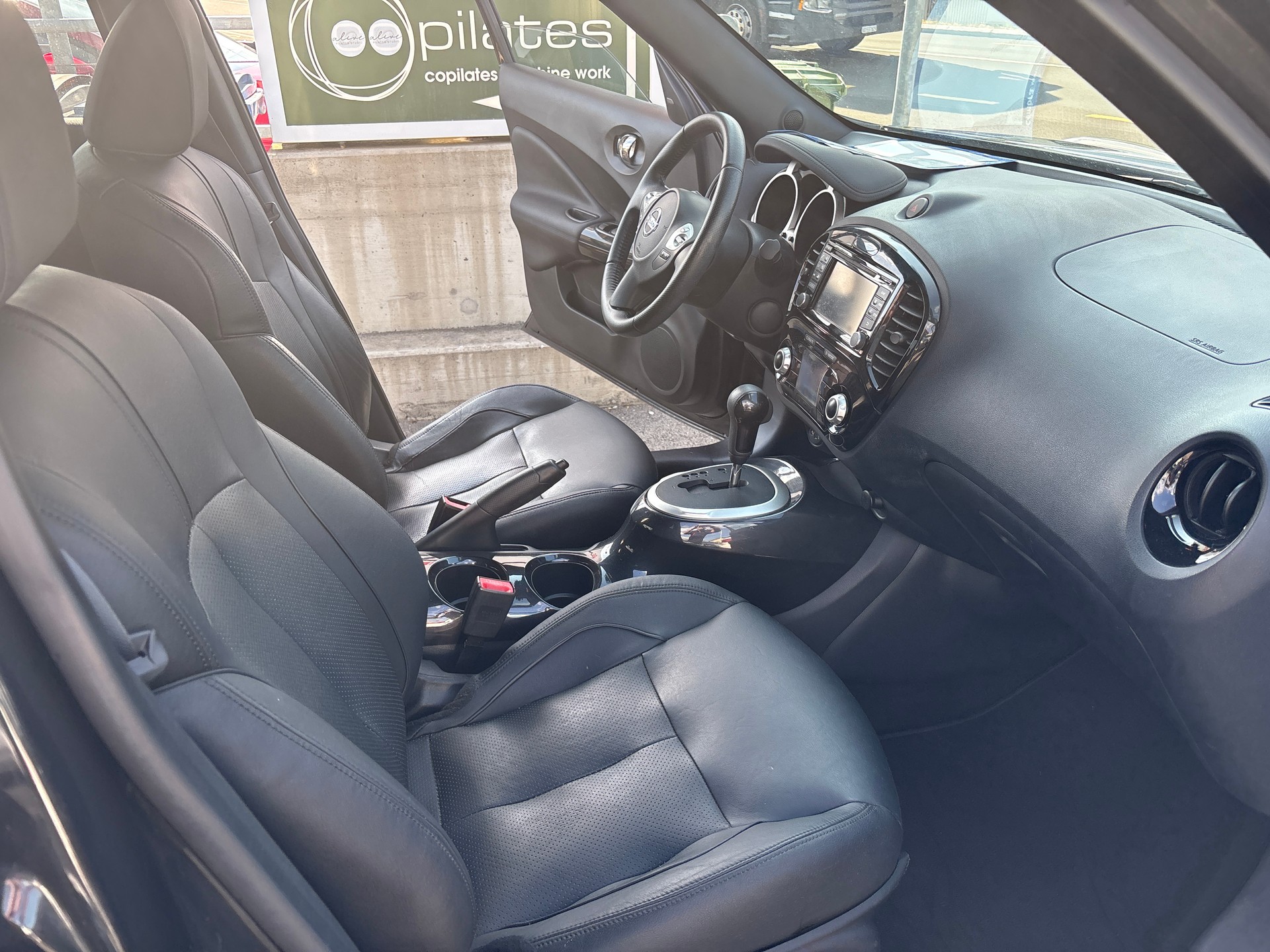 NISSAN Juke 1.6 DIG-T N-Connecta 4x4 Xtronic M-CVT-image-9