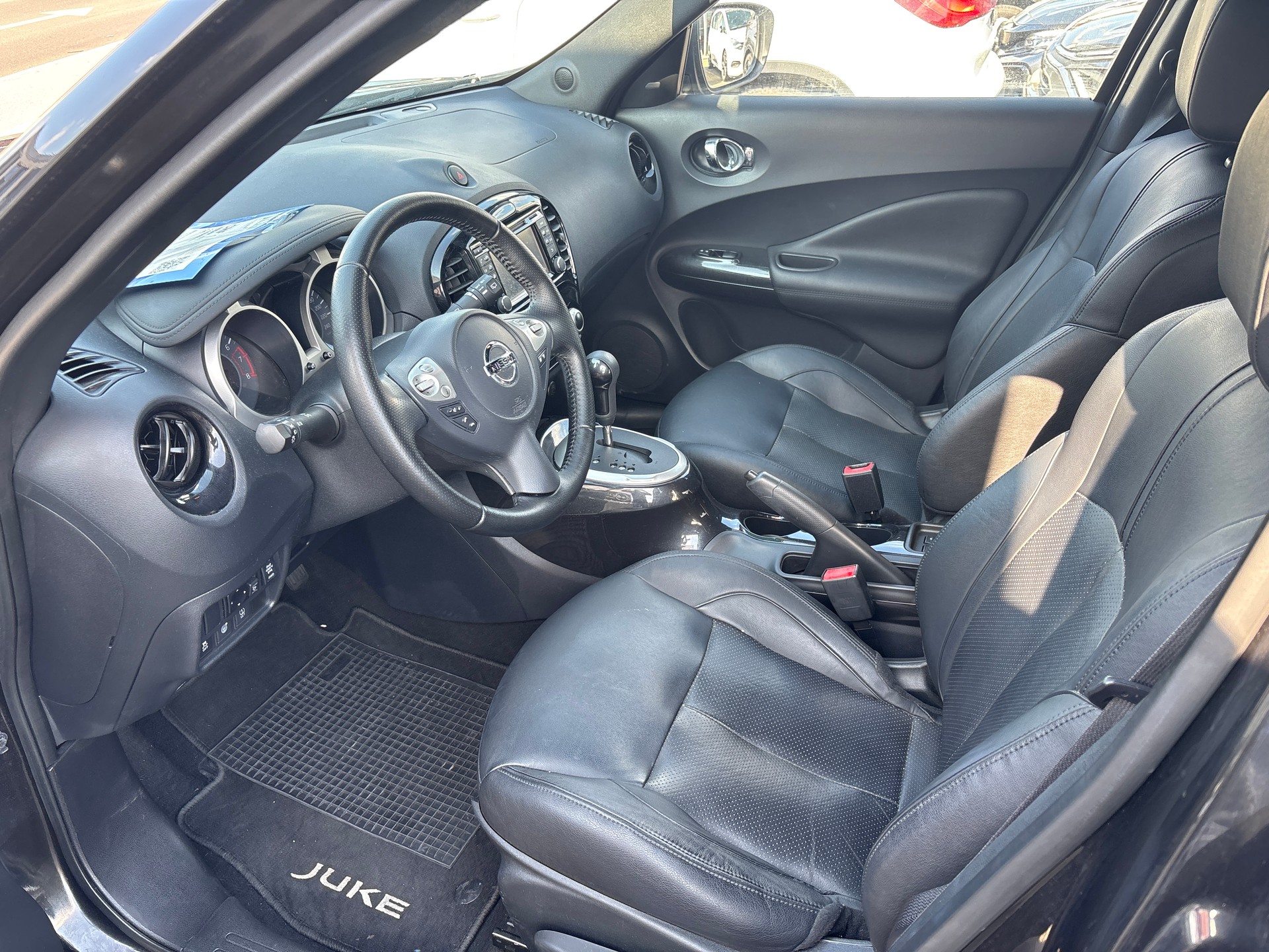 NISSAN Juke 1.6 DIG-T N-Connecta 4x4 Xtronic M-CVT-image-6
