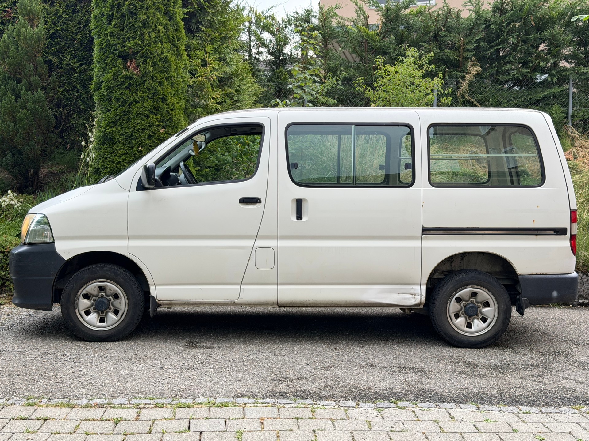 TOYOTA Hiace D-4D Van 4WD SWB-image-5
