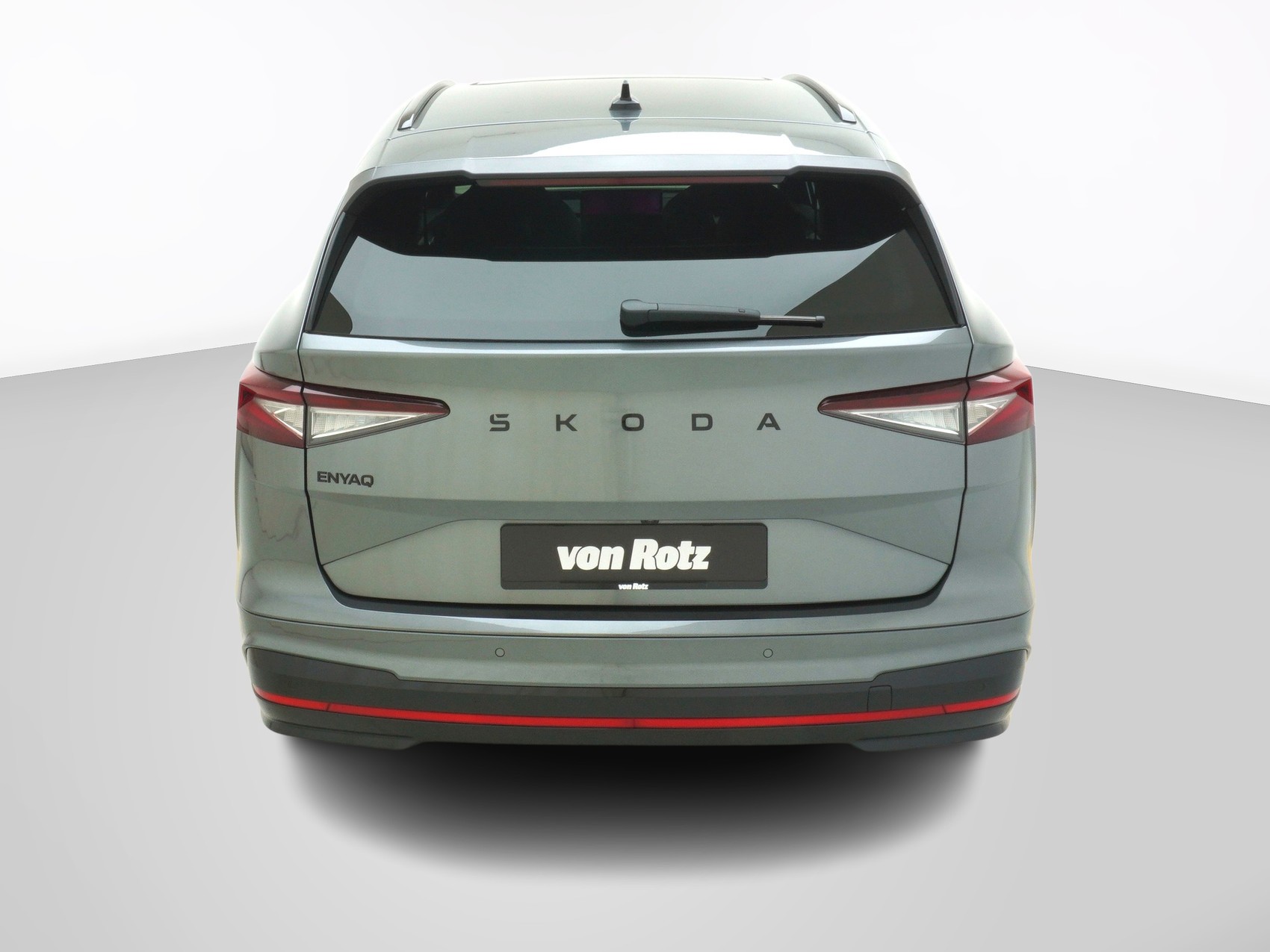 SKODA Enyaq iV RS-Suite MAXX-image-2