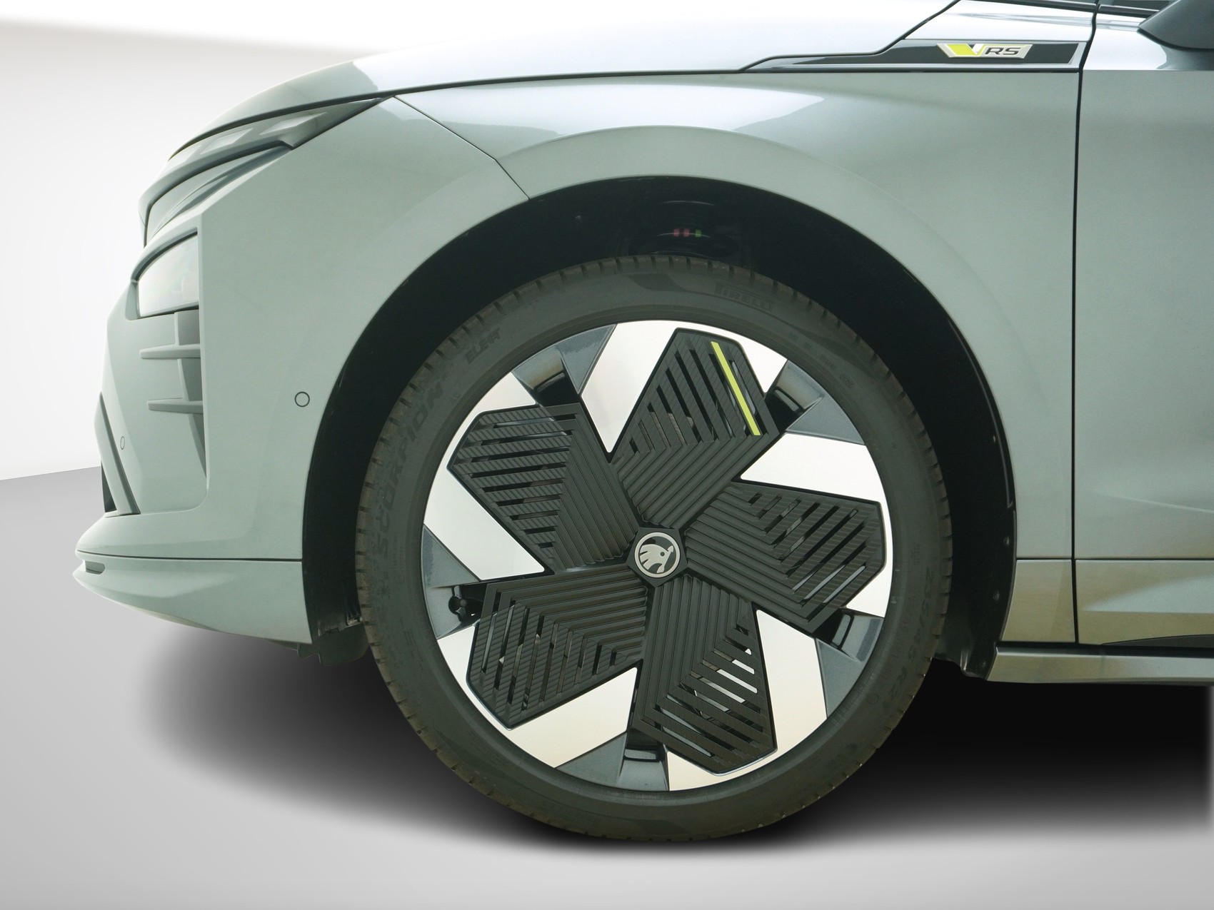 SKODA Enyaq iV RS-Suite MAXX-image-9