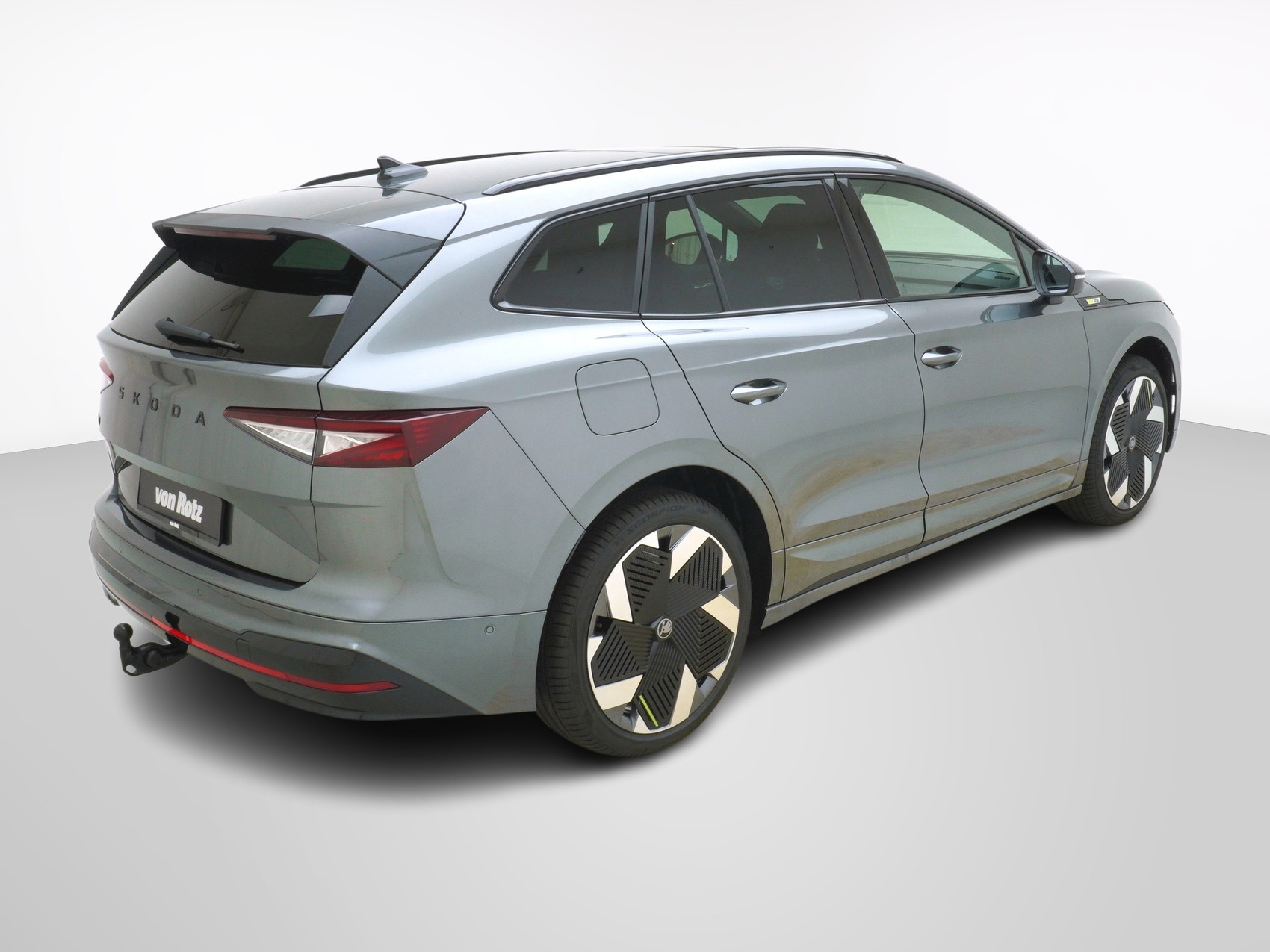 SKODA Enyaq iV RS-Suite MAXX-image-4