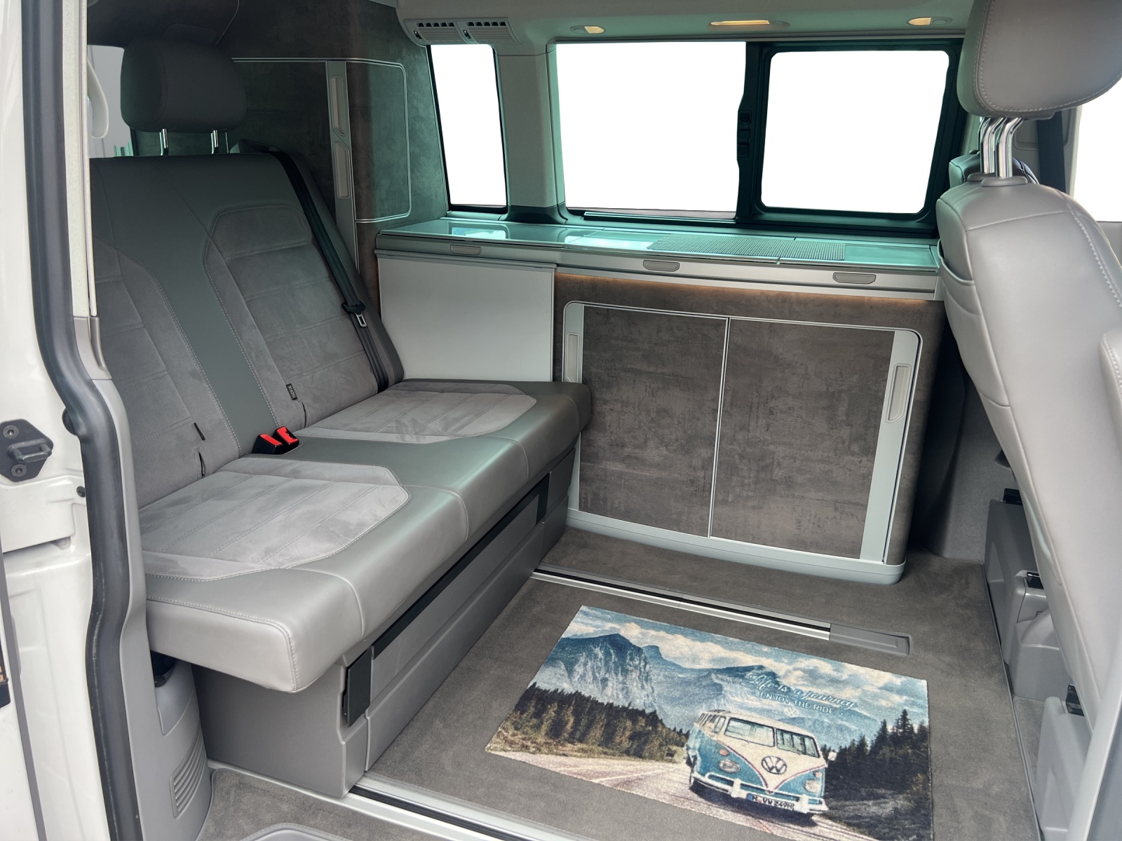 VW T6.1 California 2.0 TDI Ocean Edition Liberty 4Motion DSG-image-10