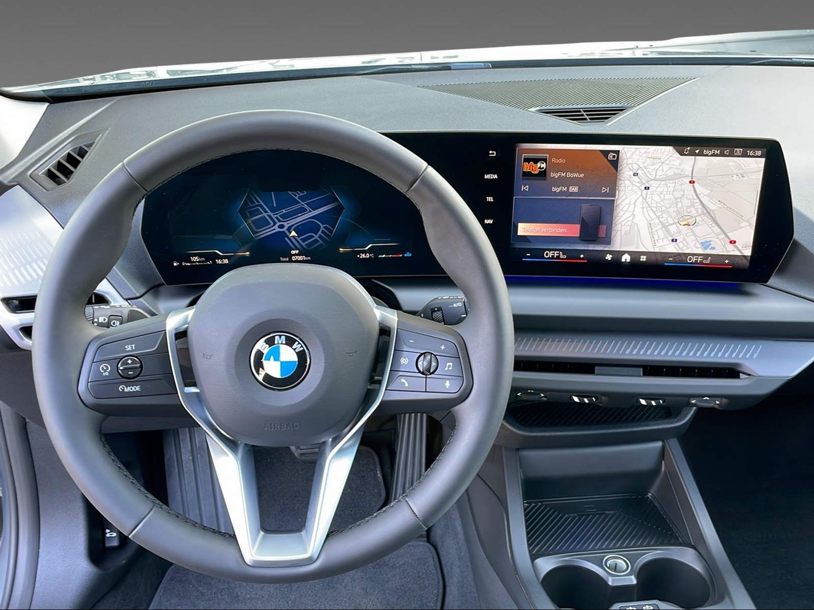 BMW 120d M Sport Pro Steptronic-image-6