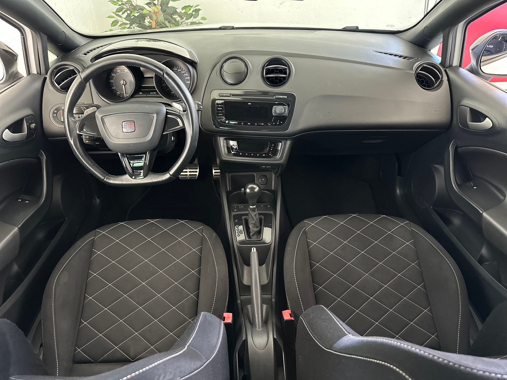SEAT Ibiza SC 1.4 TSI Cupra R-Evolution DSG-image-16