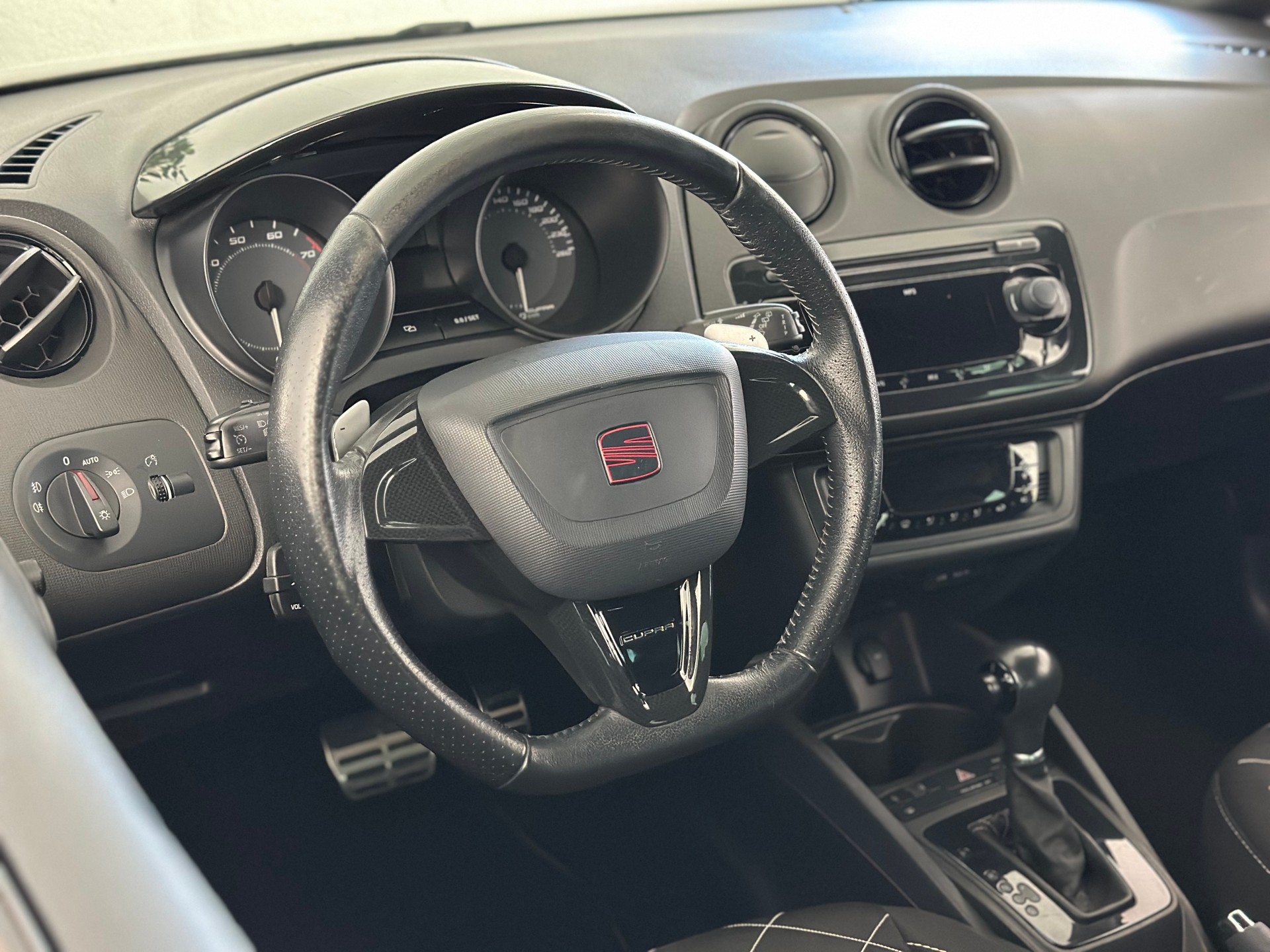 SEAT Ibiza SC 1.4 TSI Cupra R-Evolution DSG-image-13