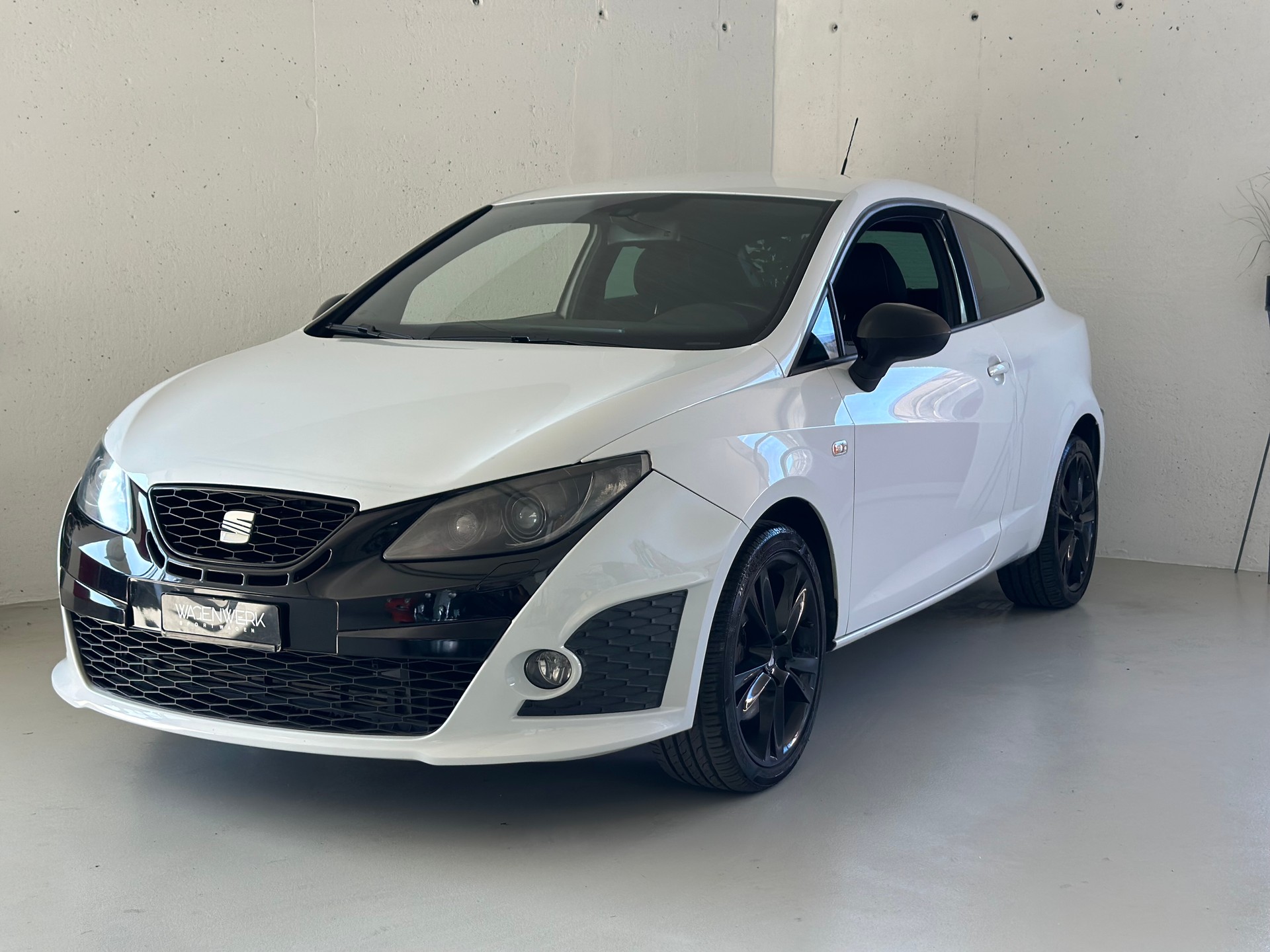 SEAT Ibiza SC 1.4 TSI Cupra R-Evolution DSG-image-0