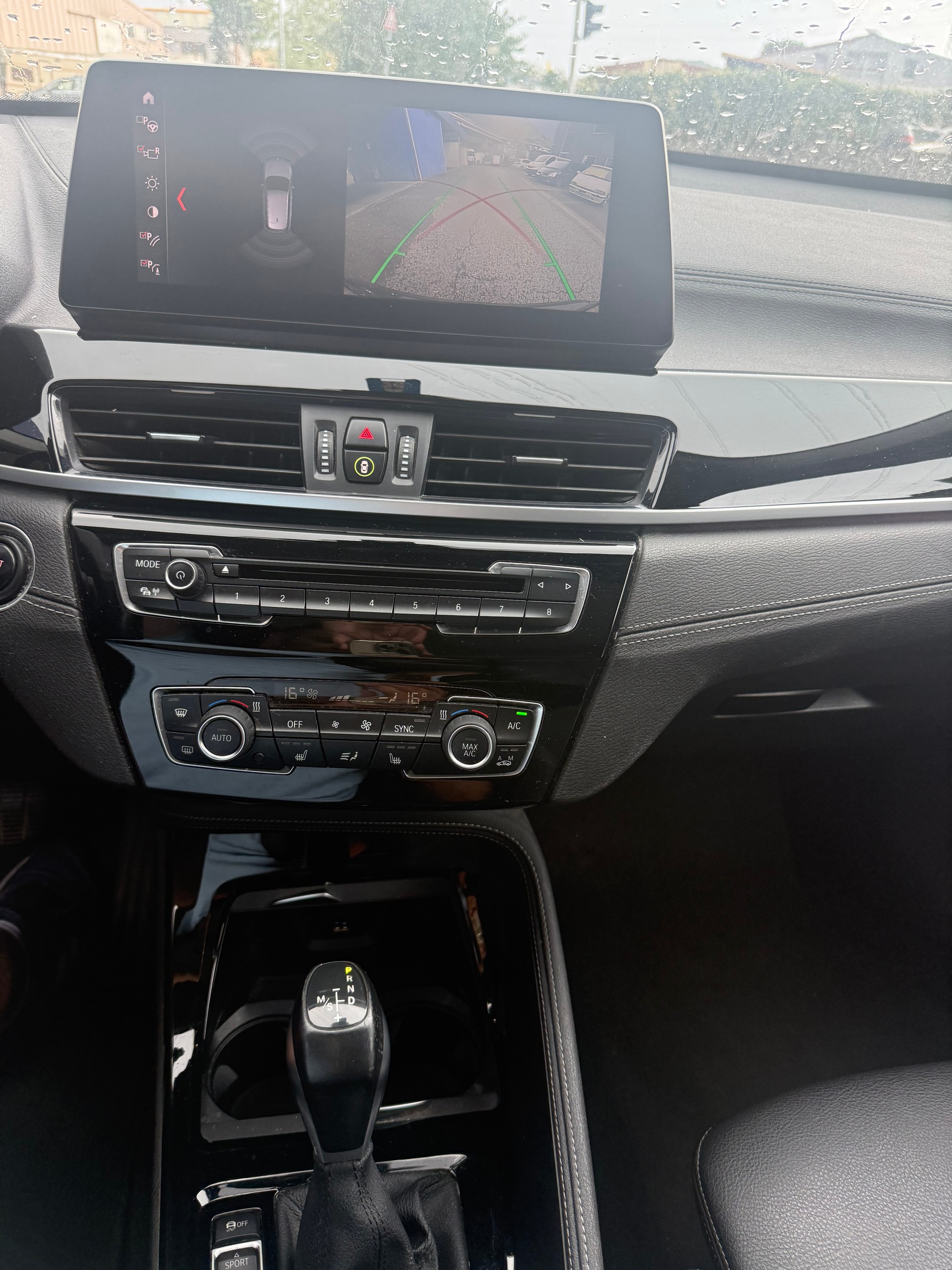 BMW X1 xDrive 25e Travel Edition Steptronic-image-8